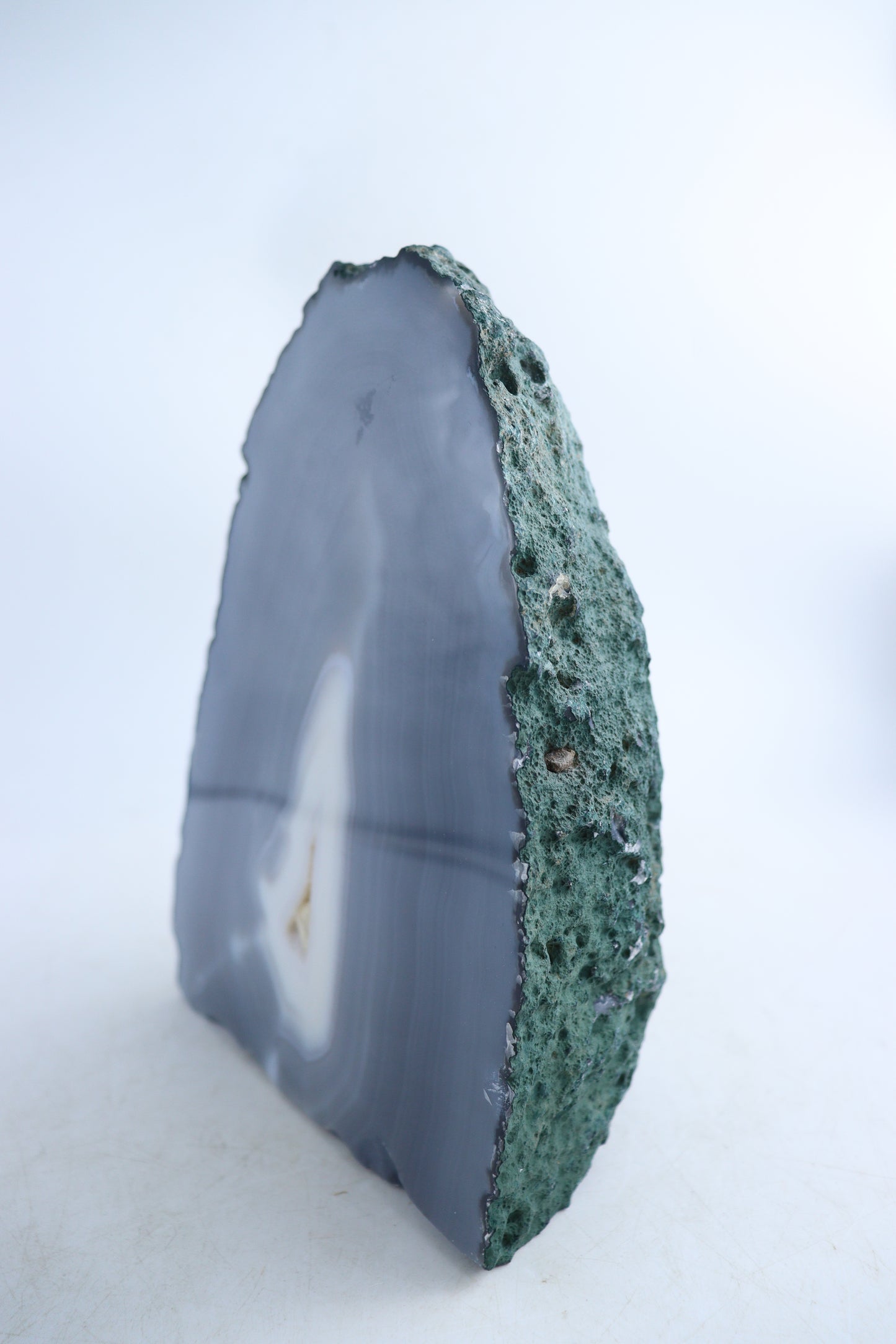 Agate Cathedral - Expert Supplier of Wholesale Crystals & Bulk Gemstones