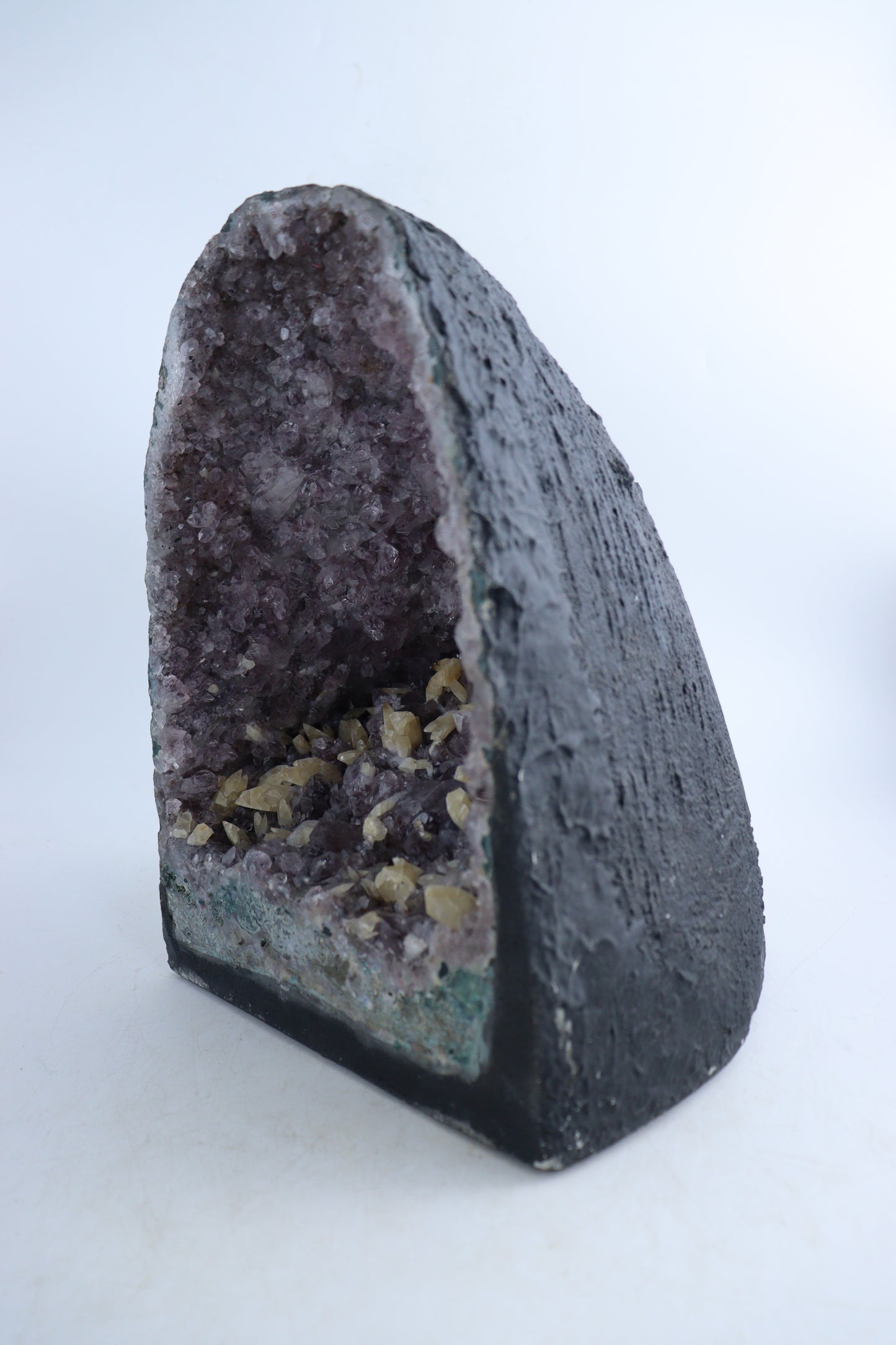 Amethyst Cathedral - Expert Supplier of Wholesale Crystals & Bulk Gemstones