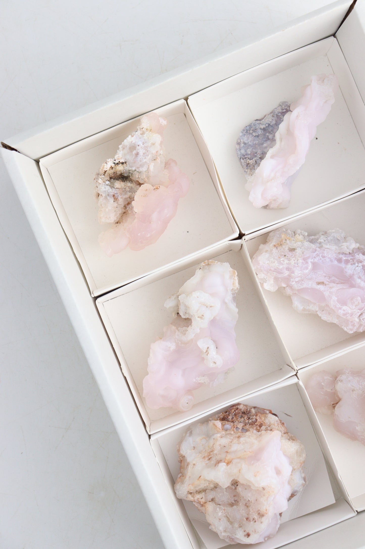 Chalcedony Clusters - Expert Supplier of Wholesale Crystals & Bulk Gemstones
