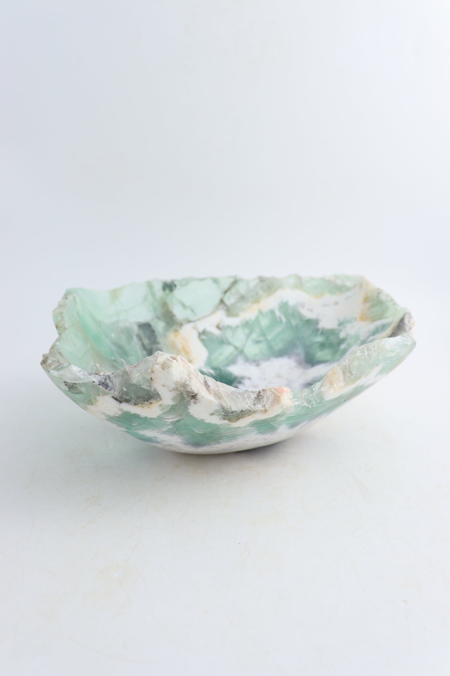 Fluorite Bowl - Expert Supplier of Wholesale Crystals & Bulk Gemstones