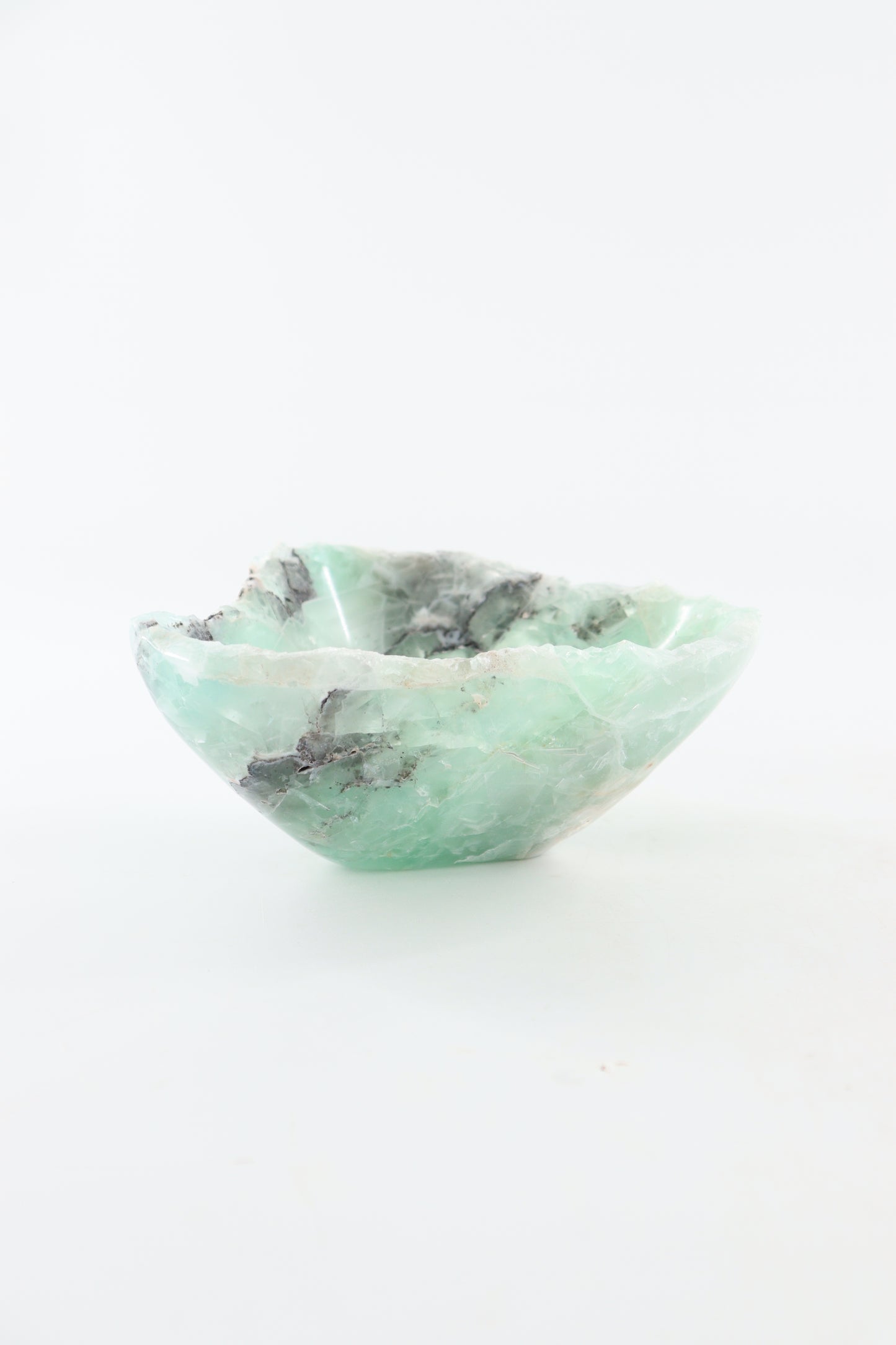 Fluorite Bowl - Expert Supplier of Wholesale Crystals & Bulk Gemstones