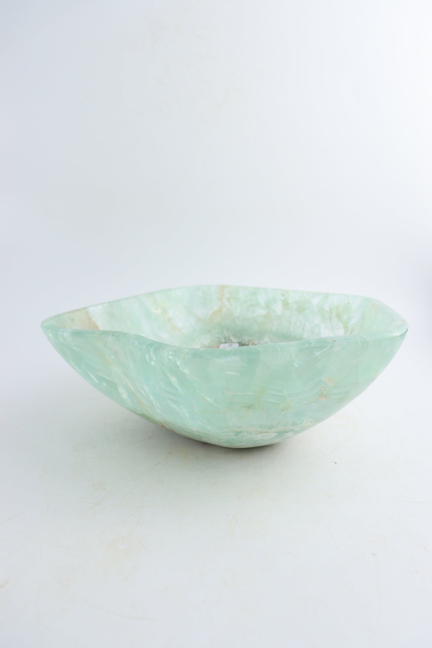 Fluorite Bowl - Expert Supplier of Wholesale Crystals & Bulk Gemstones