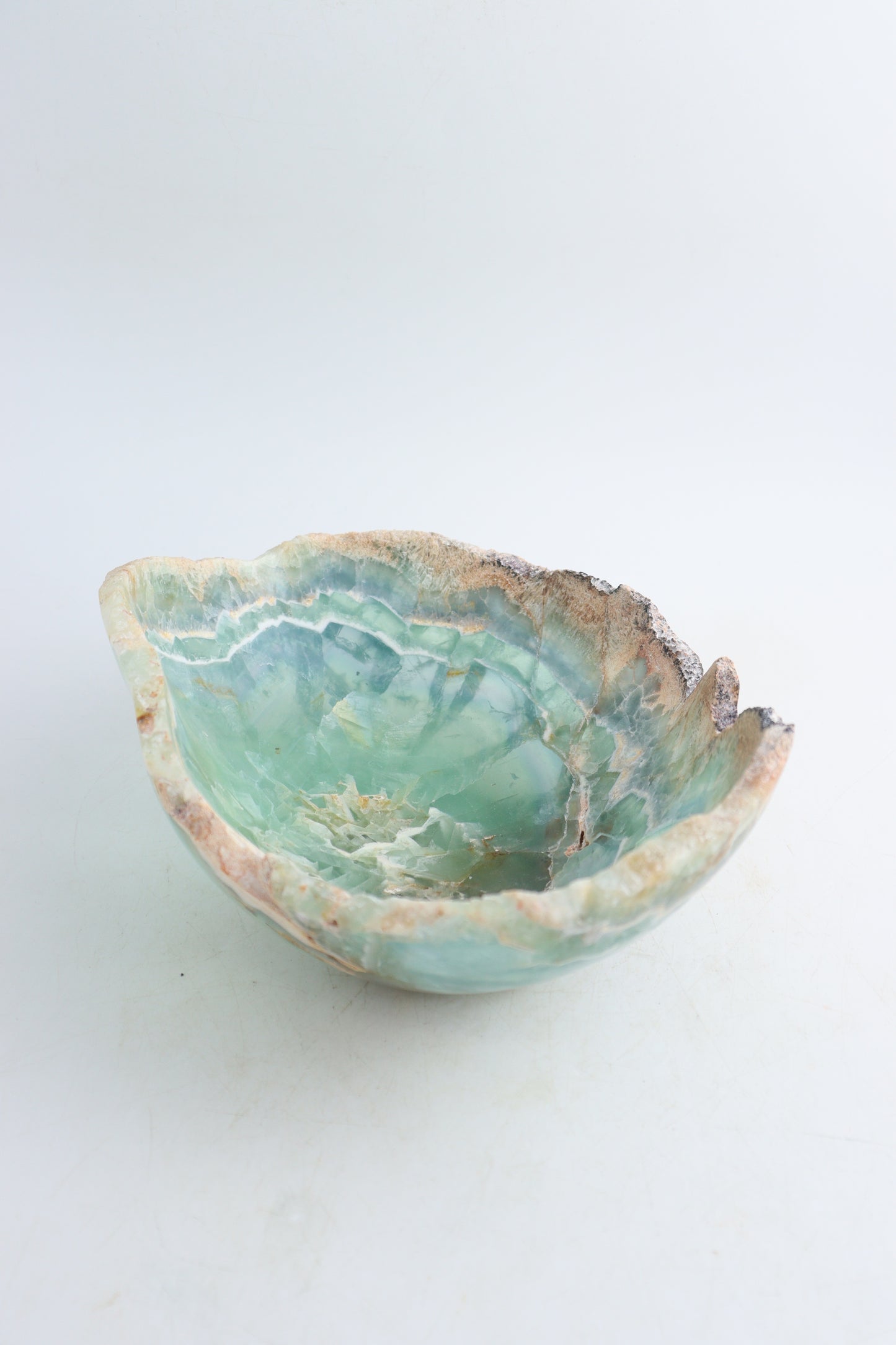 Fluorite Bowl - Expert Supplier of Wholesale Crystals & Bulk Gemstones