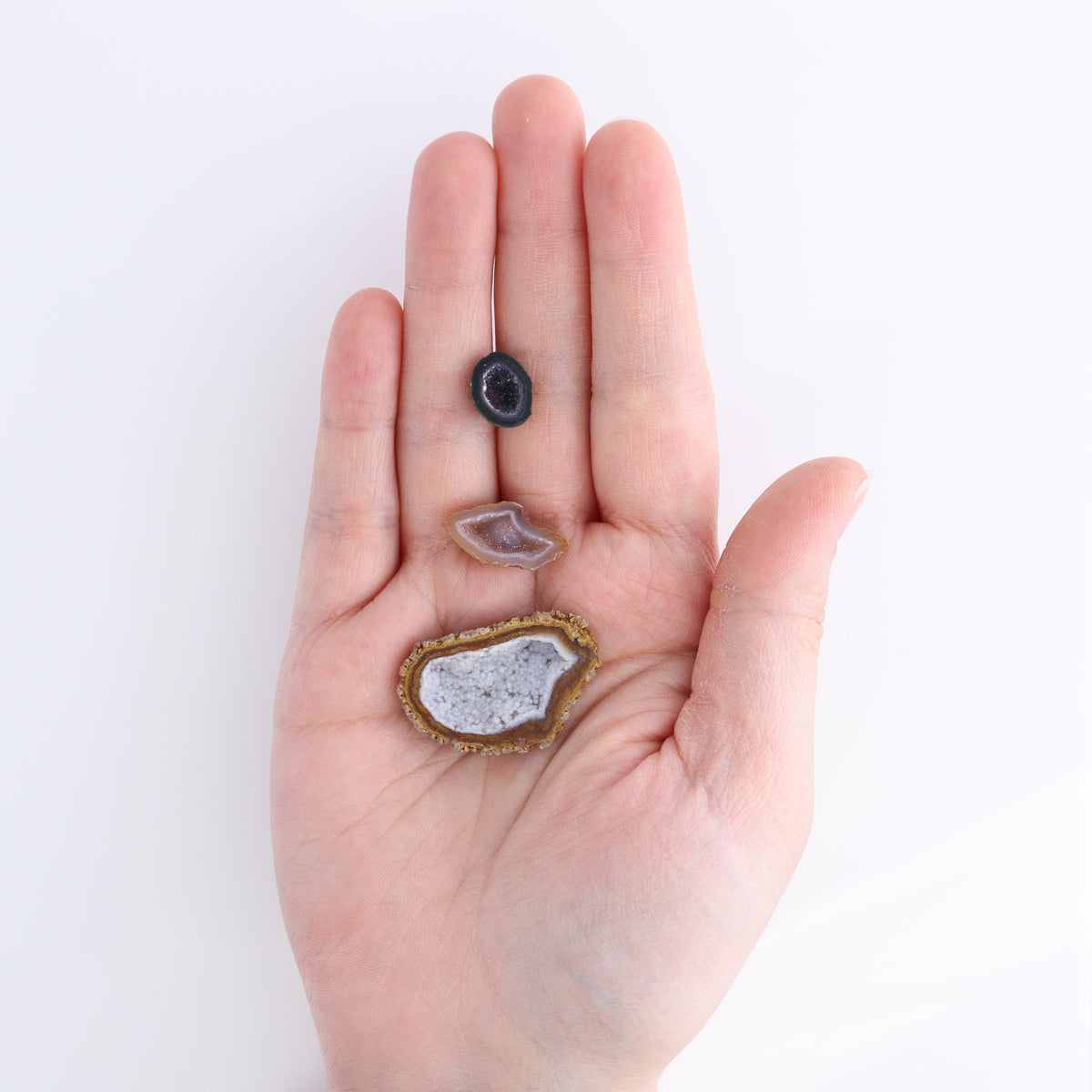 Tabasco Geodes 9 Pairs | Mi Esperanza Minerals | Supplier of Crystals and Onyx