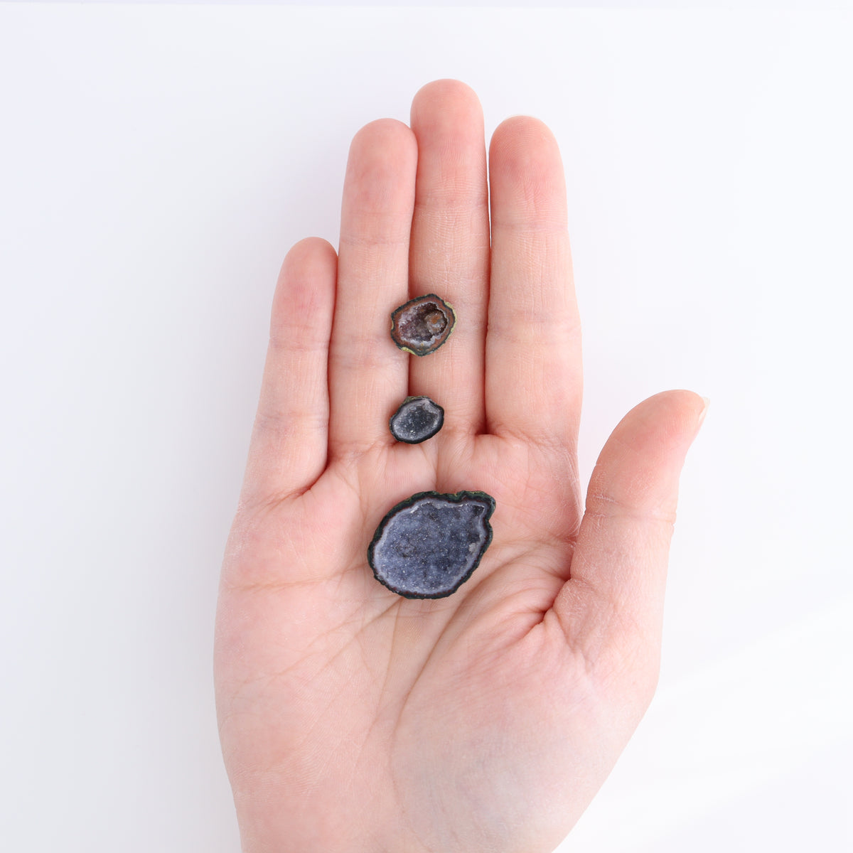 Tabasco Geodes 10 Pairs | Mi Esperanza Minerals | Supplier of Crystals and Onyx