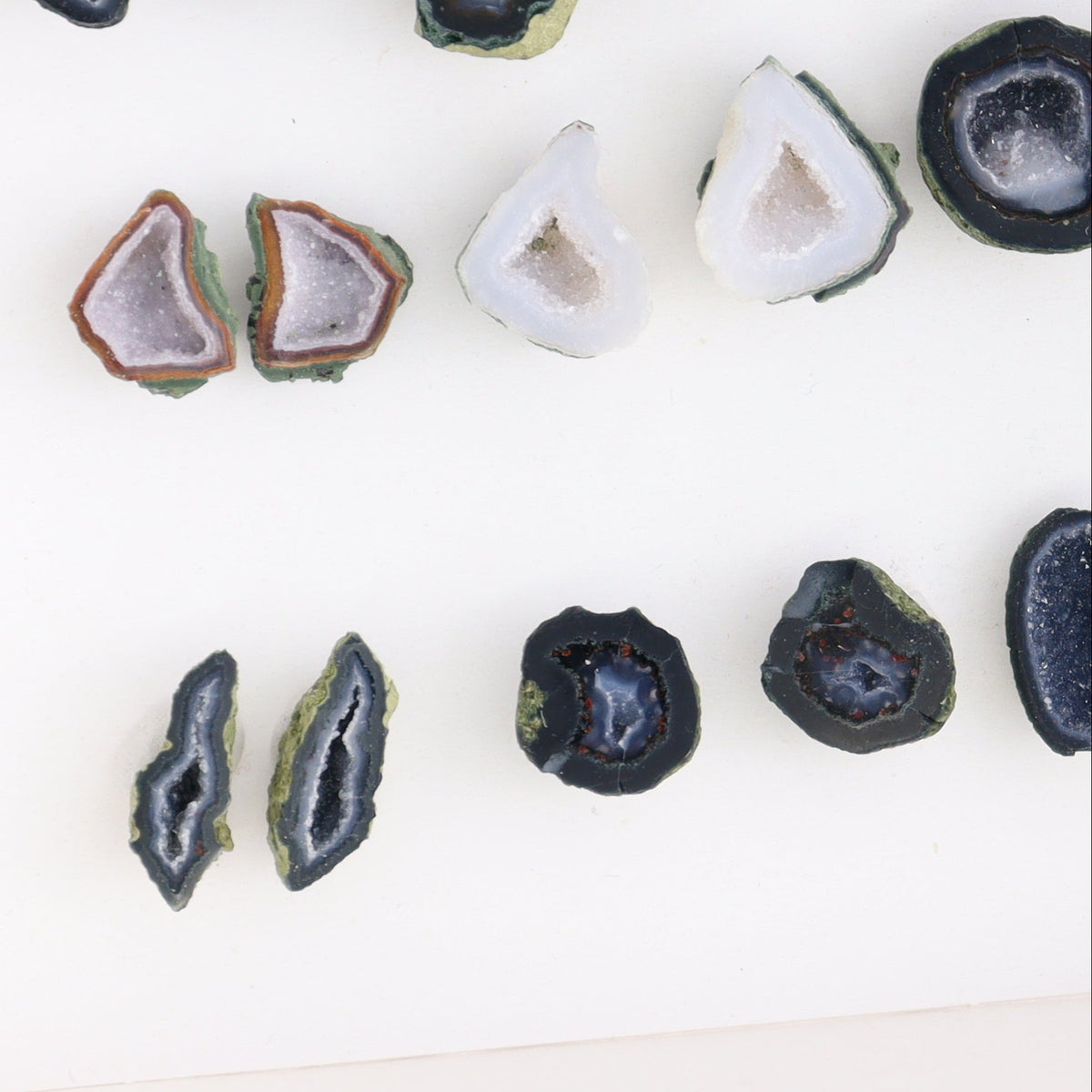 Tabasco Geodes 9 Pairs | Mi Esperanza Minerals | Supplier of Crystals and Onyx