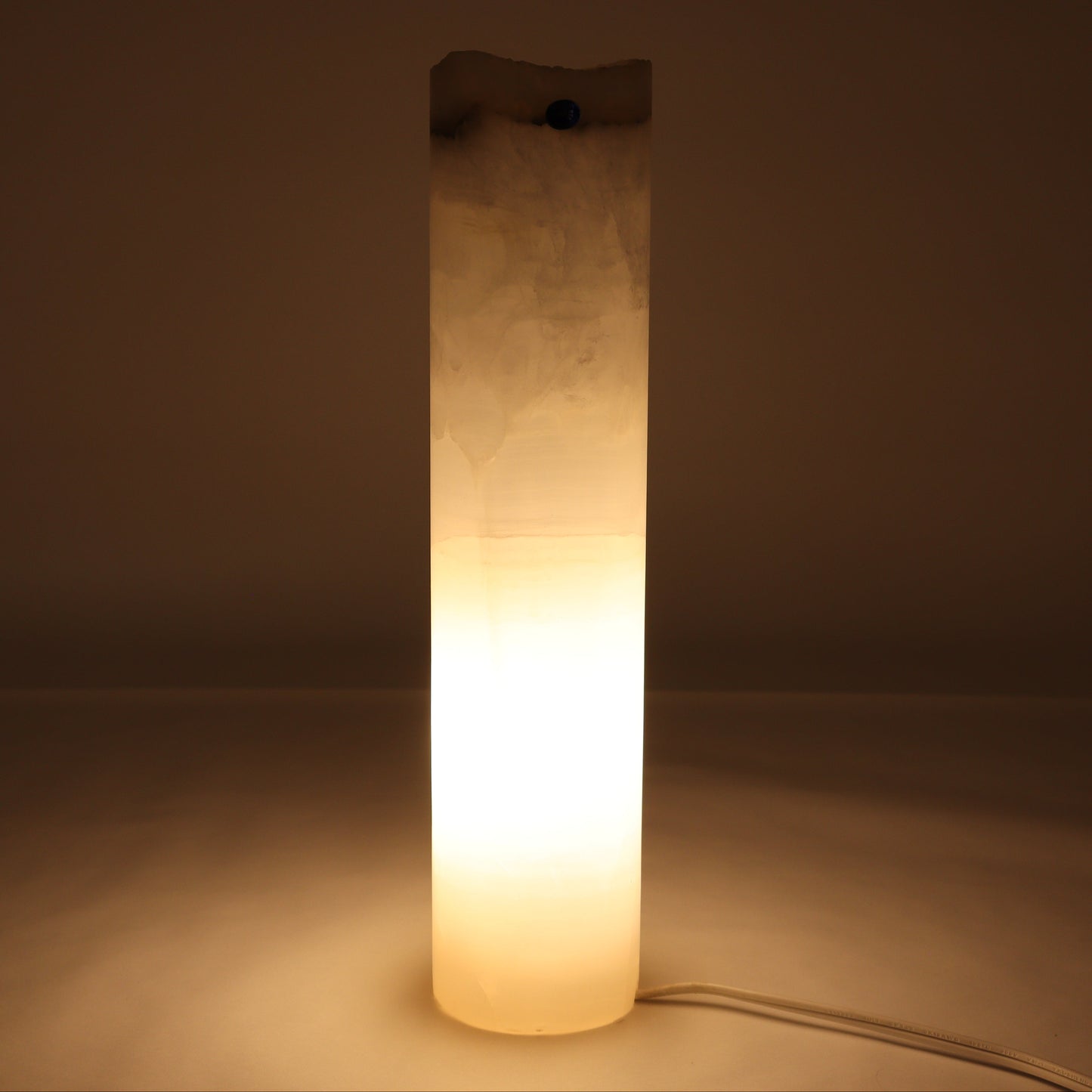 One White Rough Top Onyx Lamp Blind | Mi Esperanza Minerals | Supplier of Crystals and Onyx