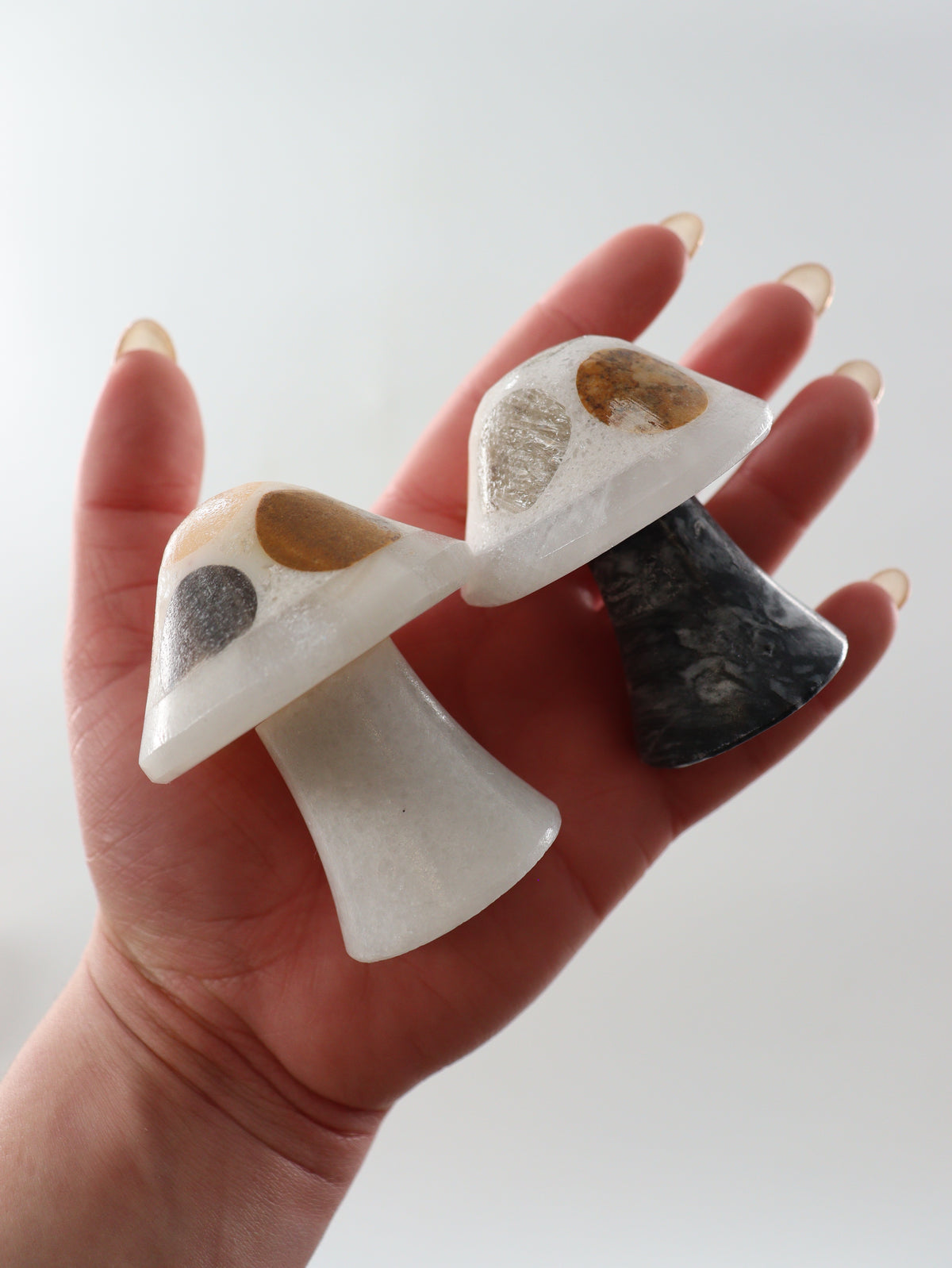 Mixed Onyx Mushrooms | Mi Esperanza Minerals | Supplier of Crystals and Onyx