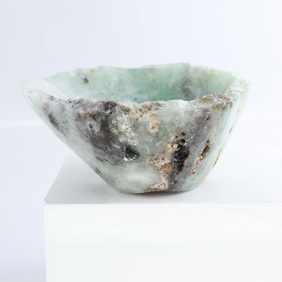 Fluorite Bowl 8"