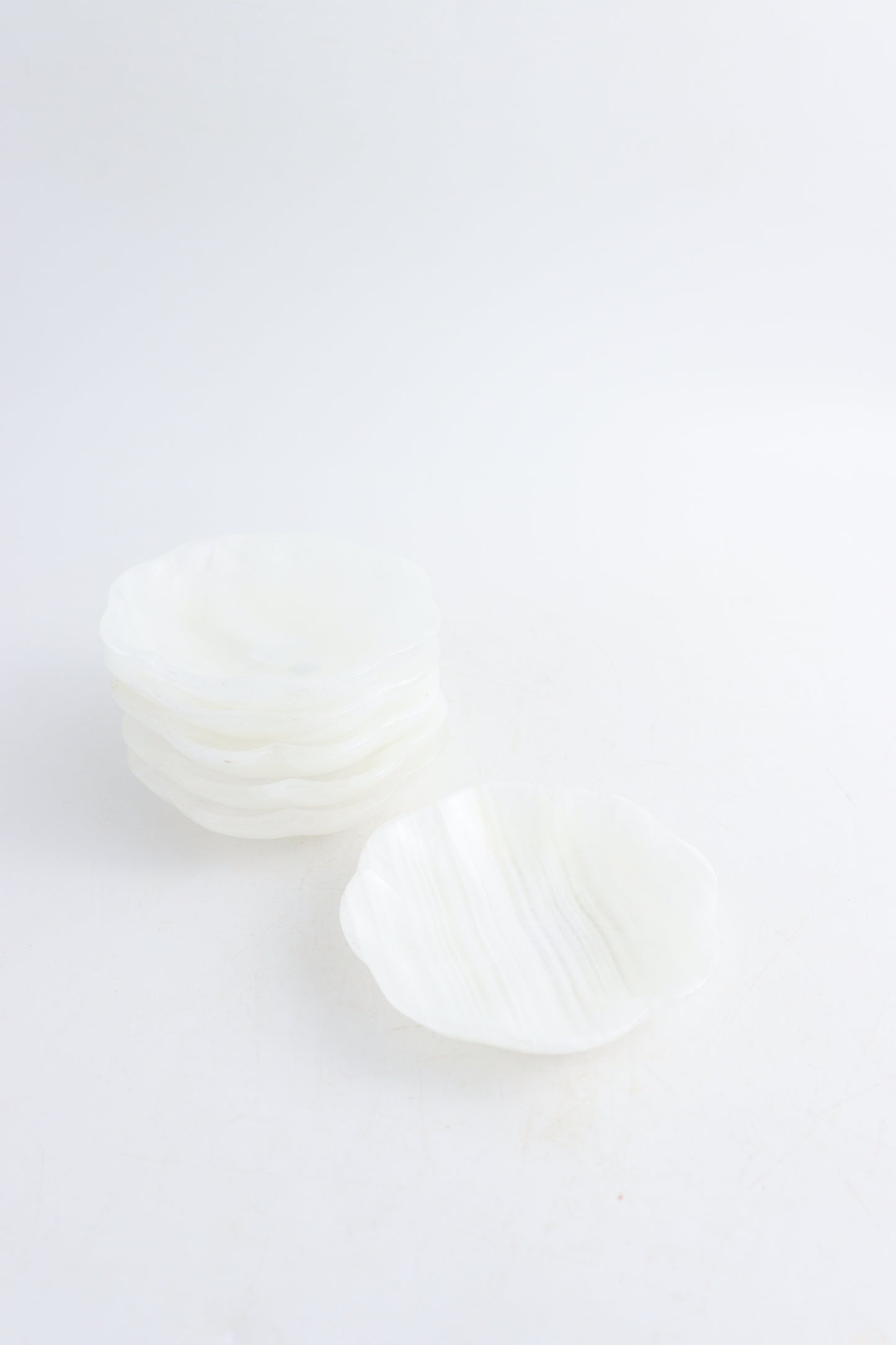 ONE White Onyx Margarita Plate 10cm | Mi Esperanza Minerals | Supplier of Crystals and Onyx