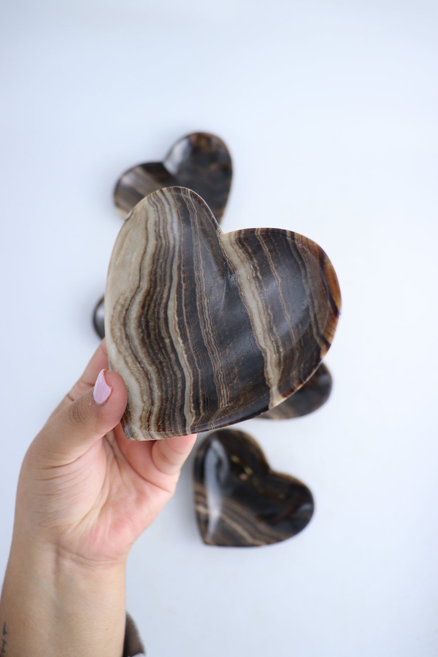 Onyx Hearts Set of 6 - Expert Supplier of Wholesale Crystals & Bulk Gemstones