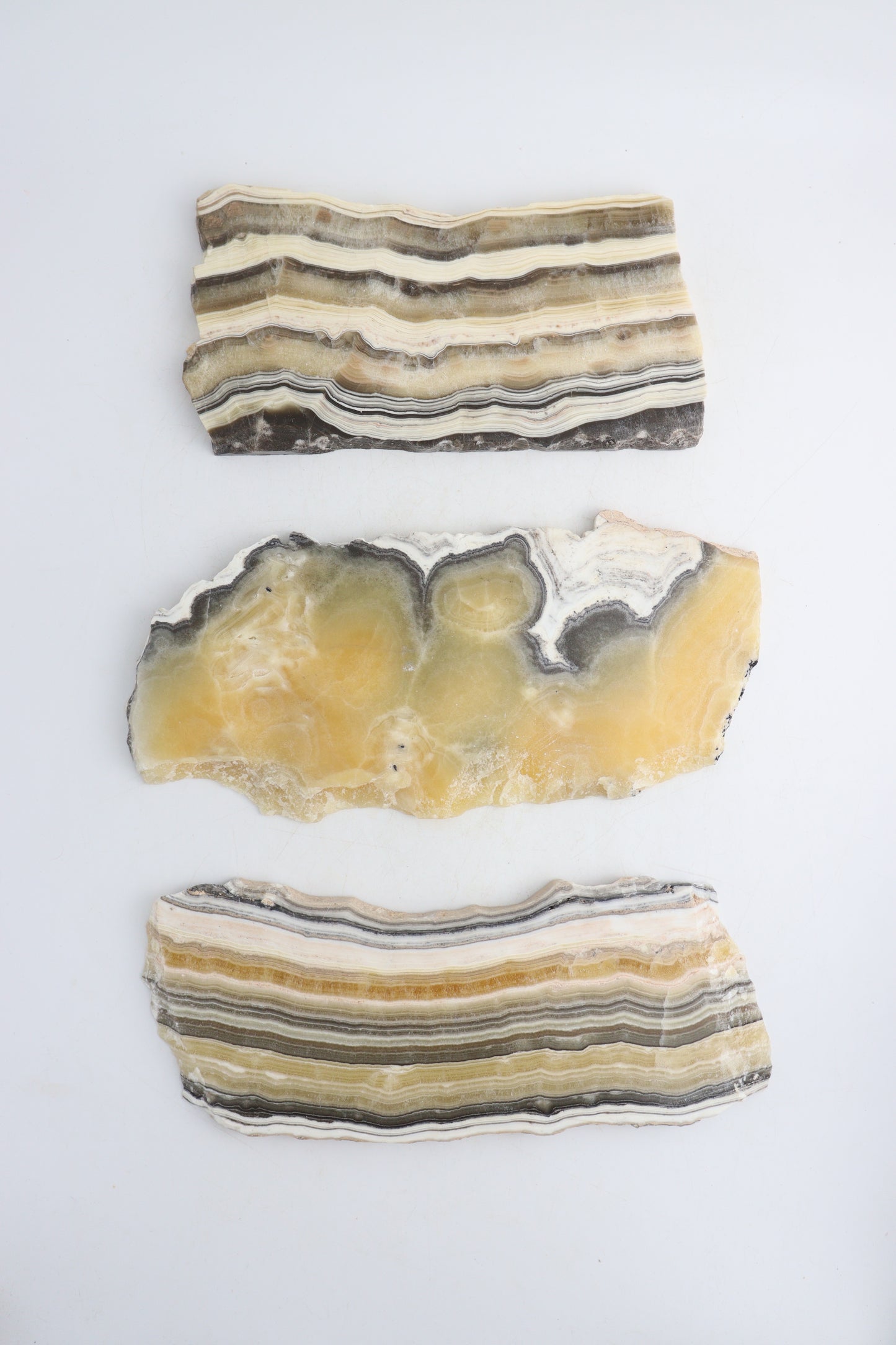 Onyx Slices - Expert Supplier of Wholesale Crystals & Bulk Gemstones