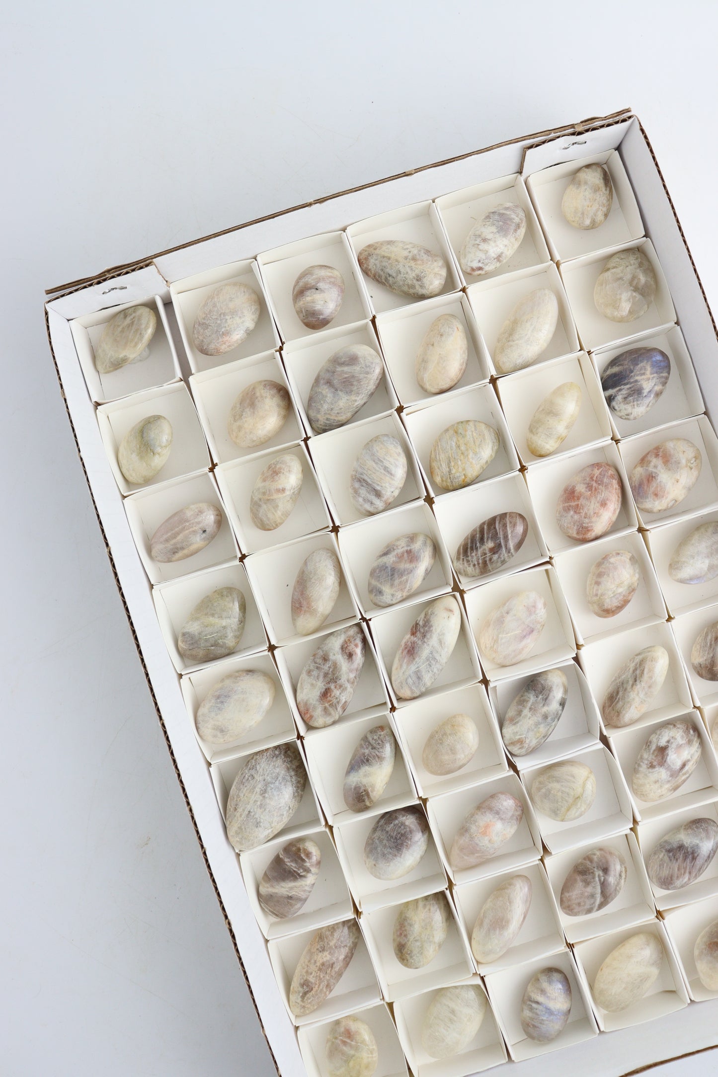 Sunstone and Moonstone Tumbles - Expert Supplier of Wholesale Crystals & Bulk Gemstones