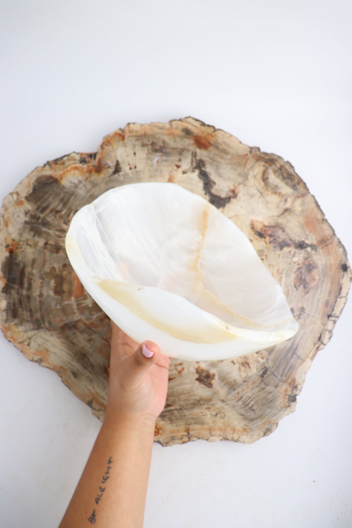 White Onyx Bowl - Expert Supplier of Wholesale Crystals & Bulk Gemstones