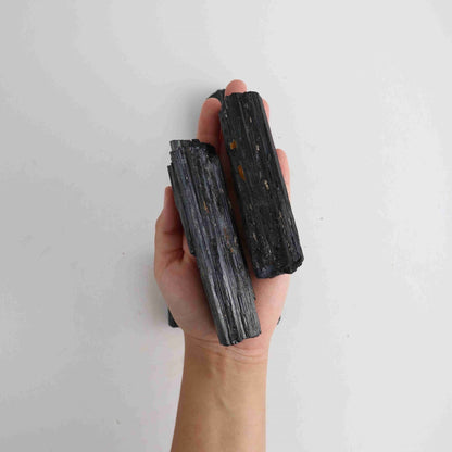 1kg Black Tourmaline 6 Pieces - Expert Vendor of Wholesale Crystals