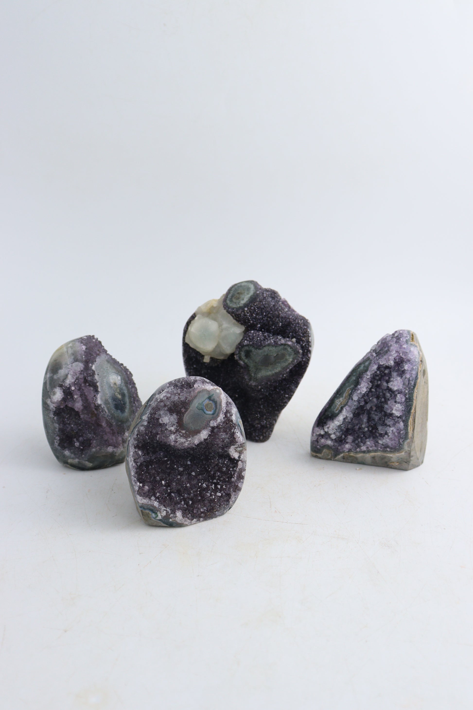Amethyst Cut Bases - Expert Supplier of Wholesale Crystals & Bulk Gemstones