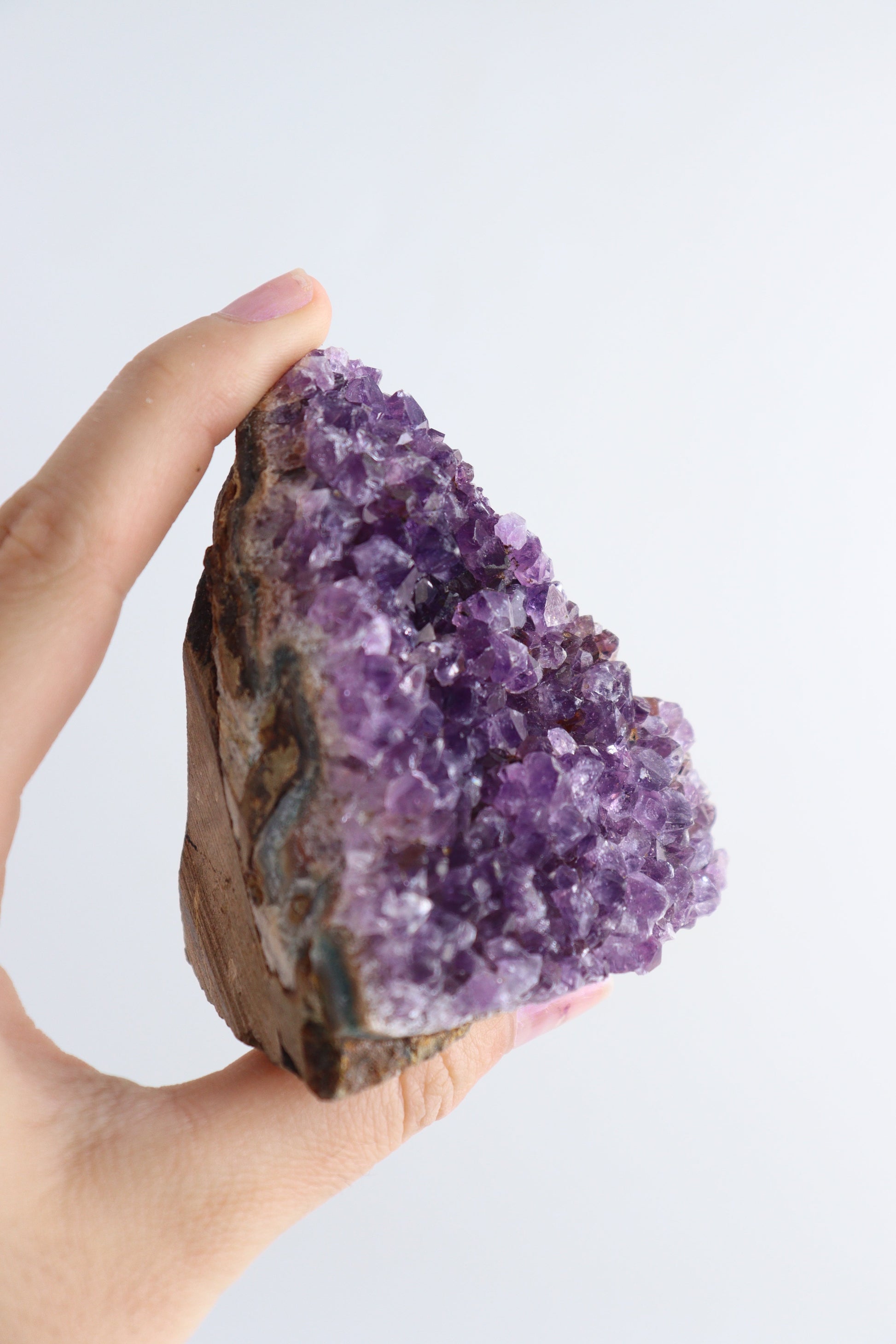Amethyst Cut Base - Expert Supplier of Wholesale Crystals & Bulk Gemstones