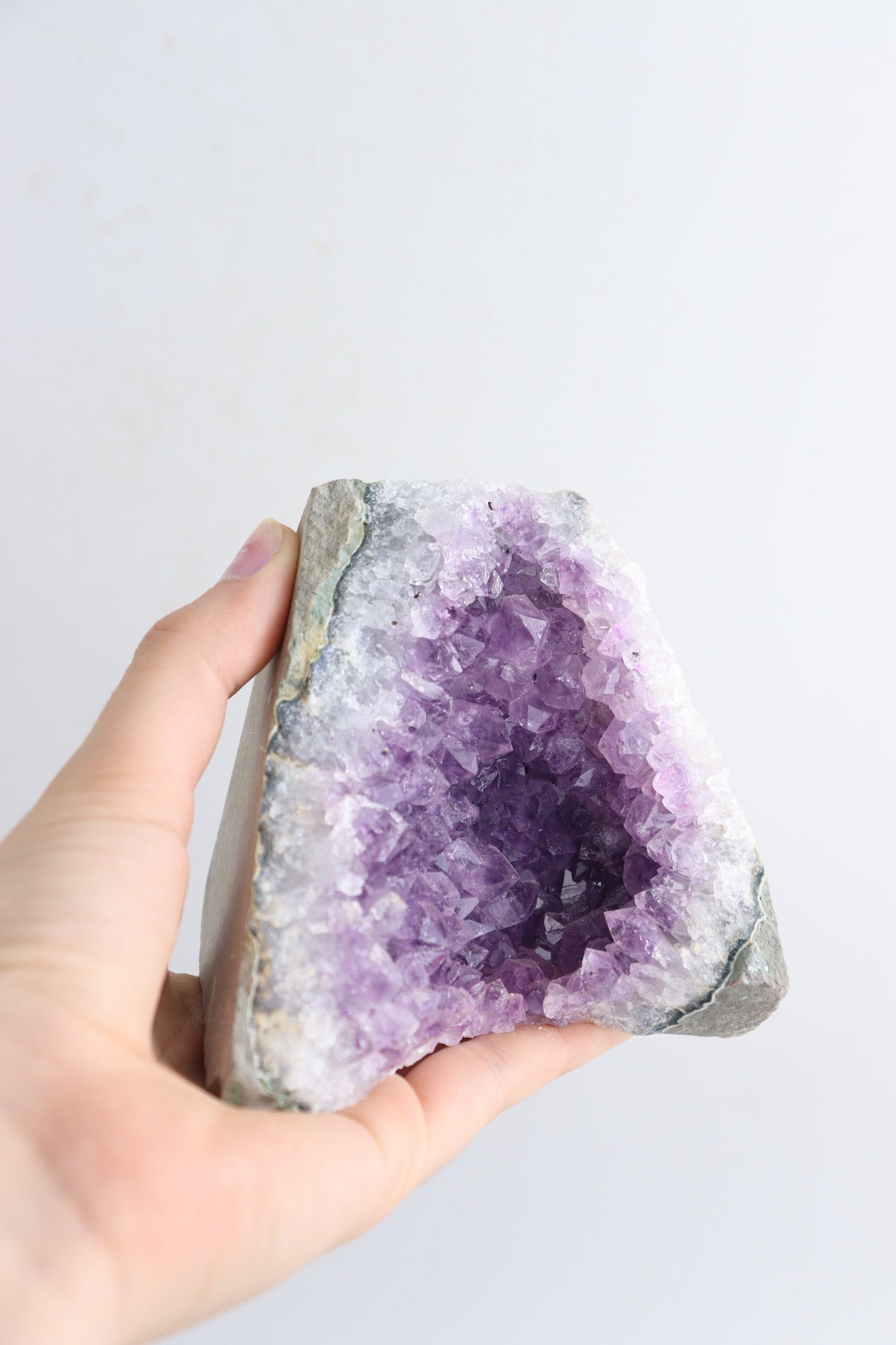Amethyst Cut Base - Expert Supplier of Wholesale Crystals & Bulk Gemstones