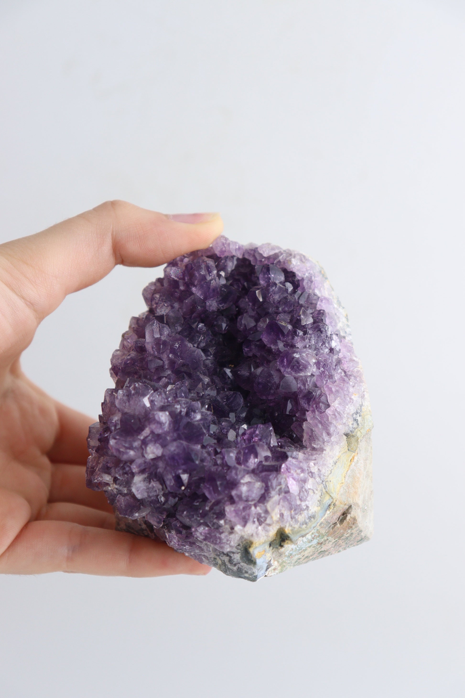 Amethyst Cut Base - Expert Supplier of Wholesale Crystals & Bulk Gemstones