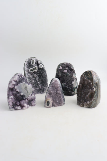 Amethyst Cut Bases - Expert Supplier of Wholesale Crystals & Bulk Gemstones