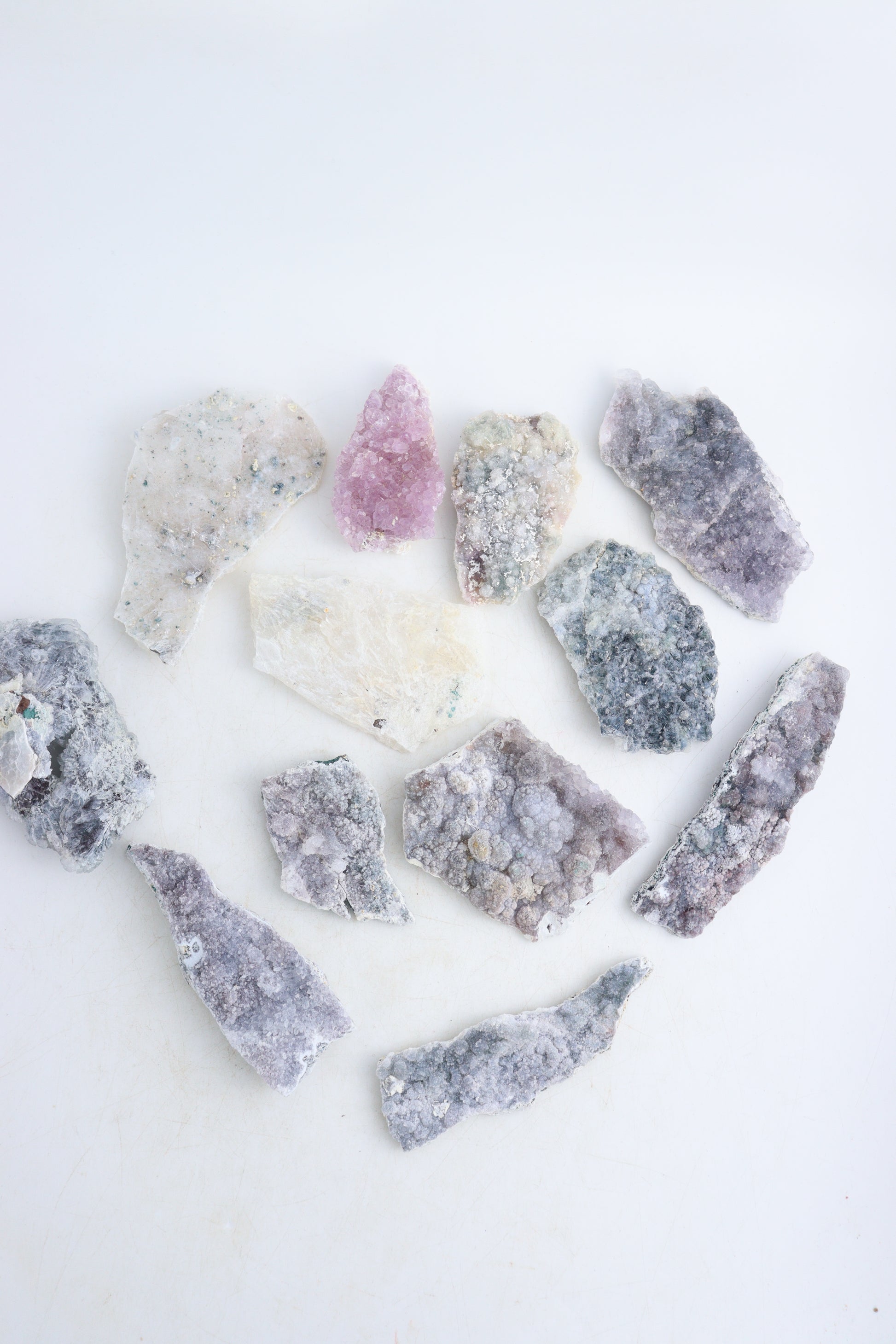 Amethyst Flat - Expert Supplier of Wholesale Crystals & Bulk Gemstones