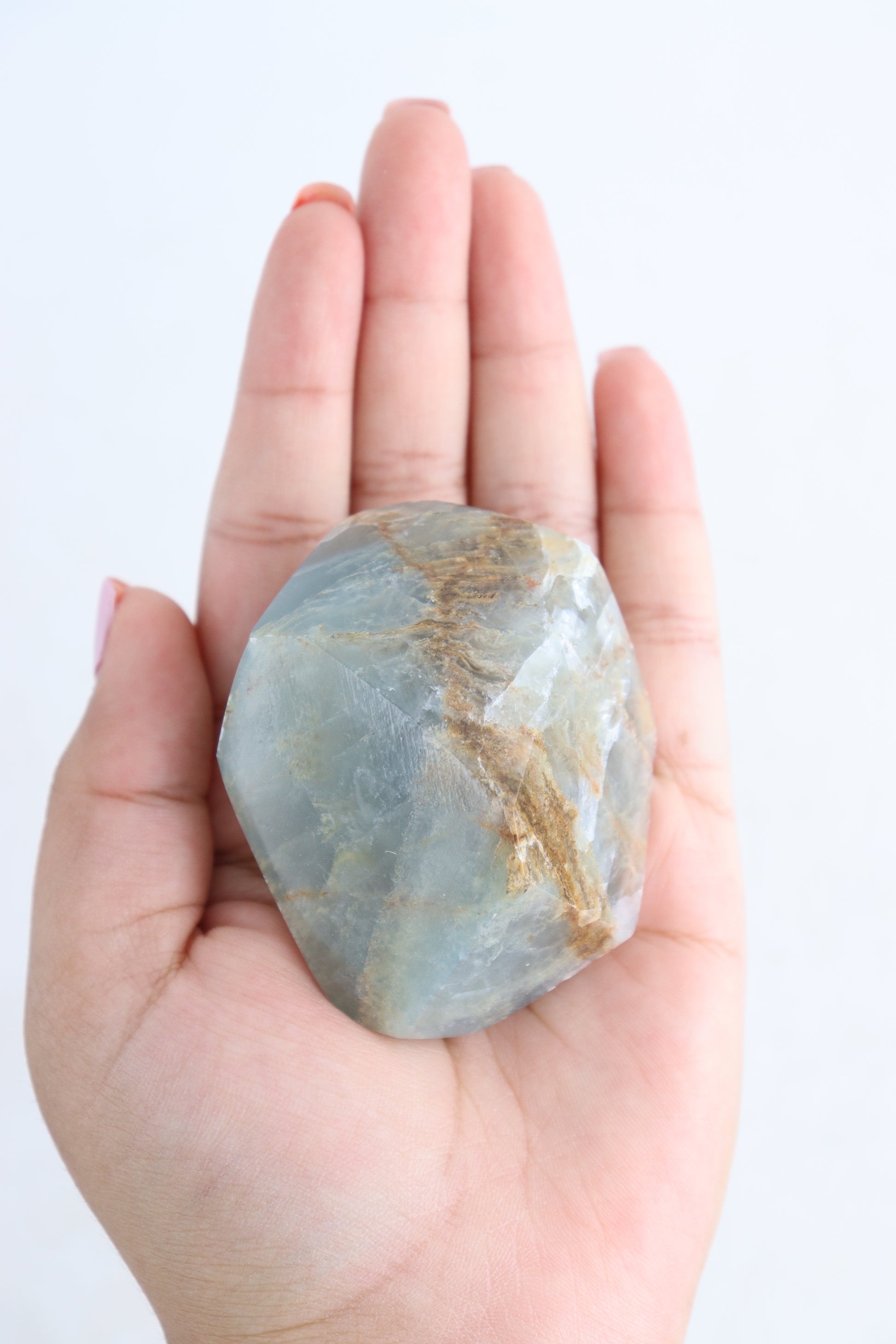 Blue Onyx - Expert Supplier of Wholesale Crystals & Bulk Gemstones