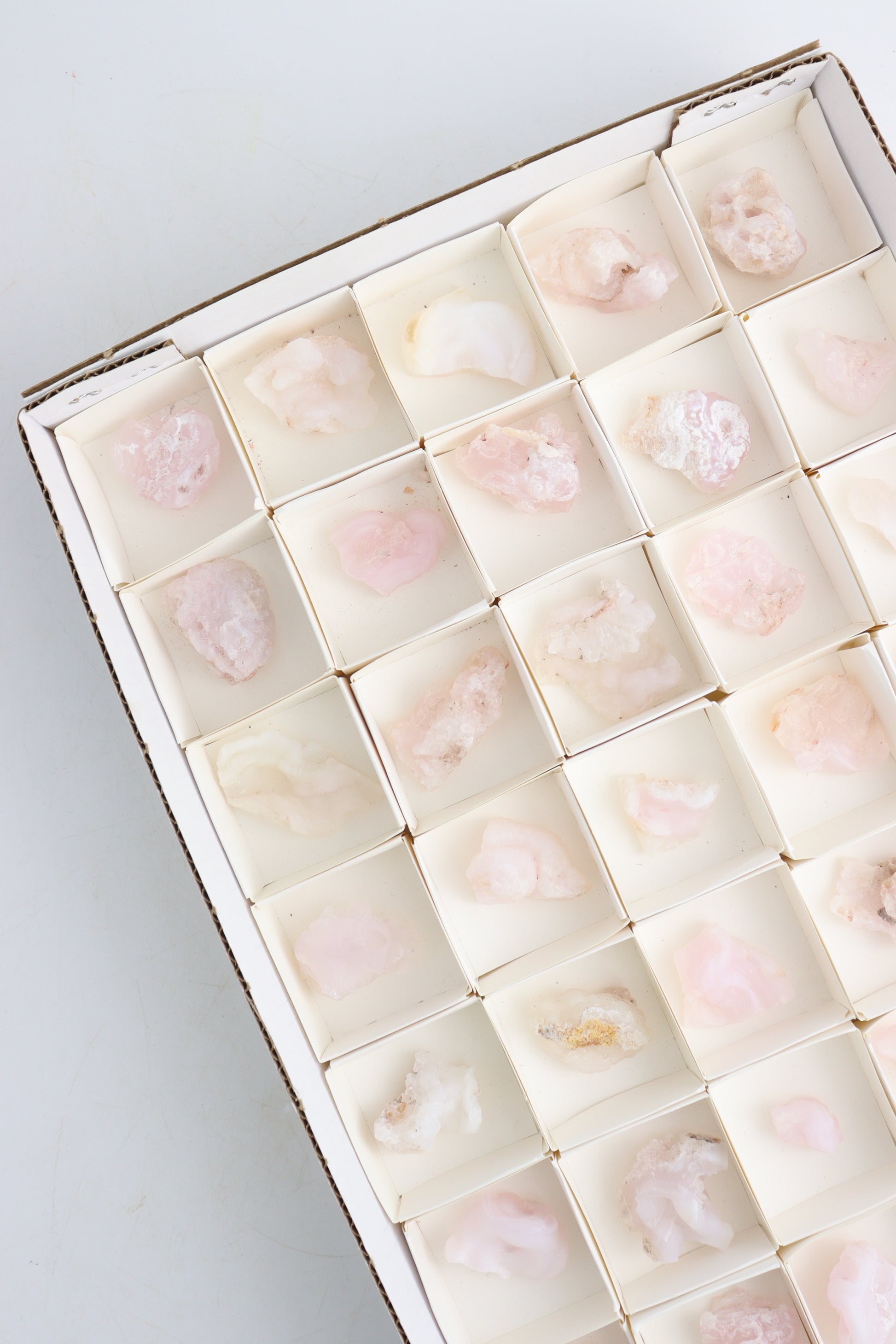 Chalcedony Cluster Flat - Expert Supplier of Wholesale Crystals & Bulk Gemstones