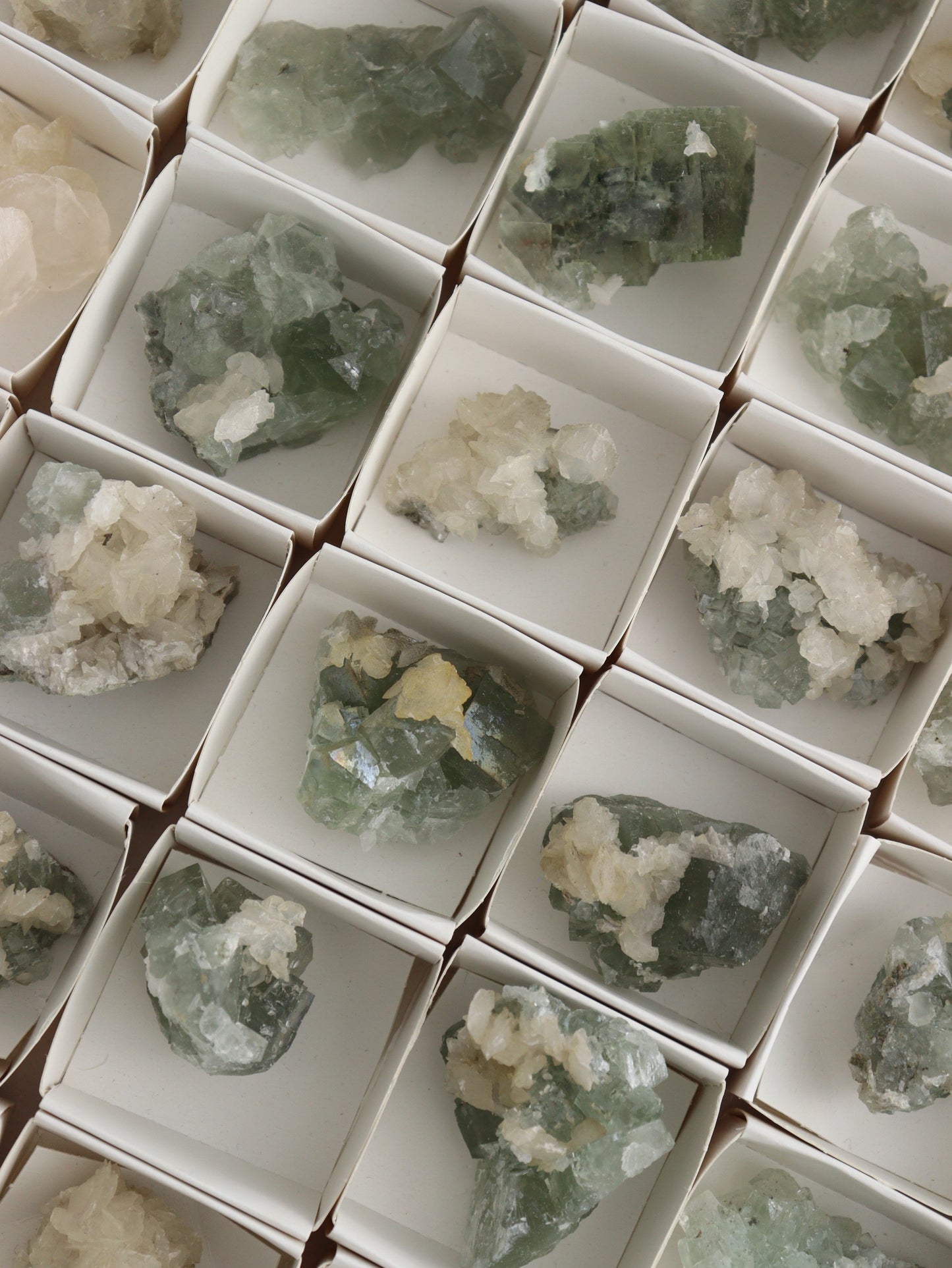 Chinese Fluorite with Calcite Flat - Expert Supplier of Wholesale Crystals & Bulk Gemstones