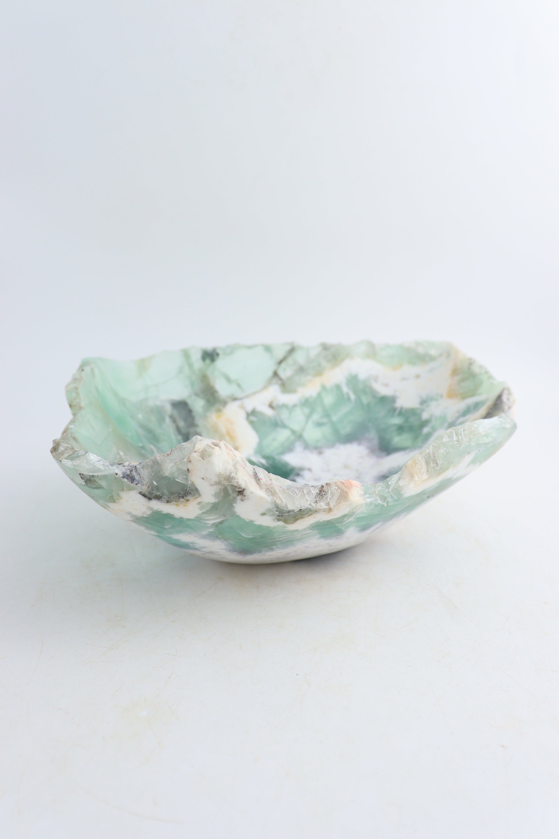 Fluorite Bowl - Expert Supplier of Wholesale Crystals & Bulk Gemstones