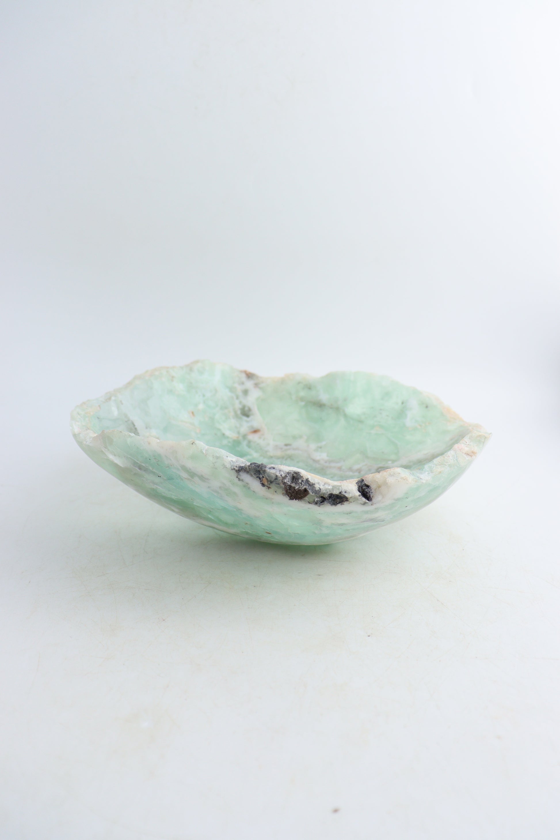 Fluorite Bowl - Expert Supplier of Wholesale Crystals & Bulk Gemstones