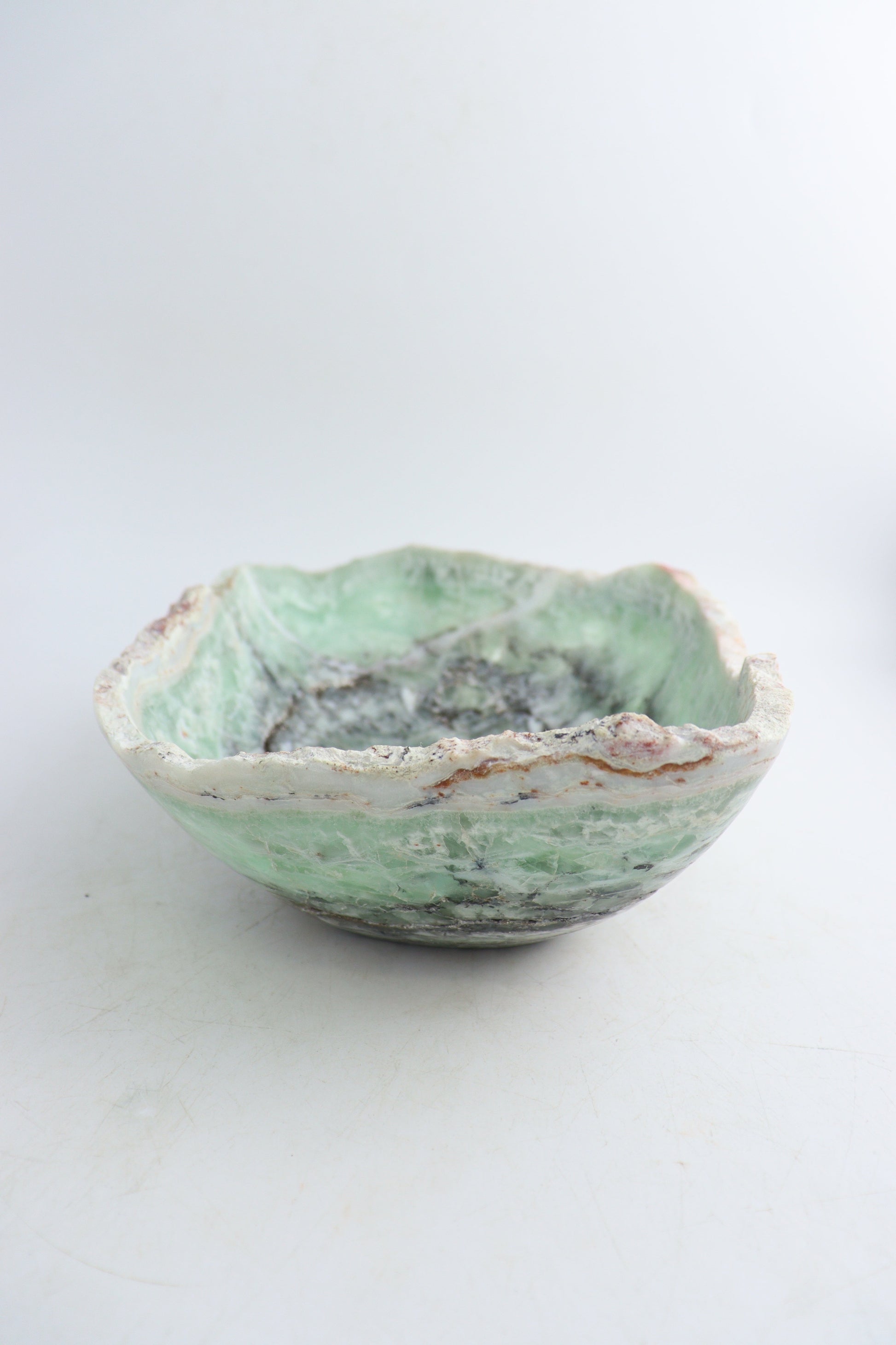 Fluorite Bowl - Expert Supplier of Wholesale Crystals & Bulk Gemstones
