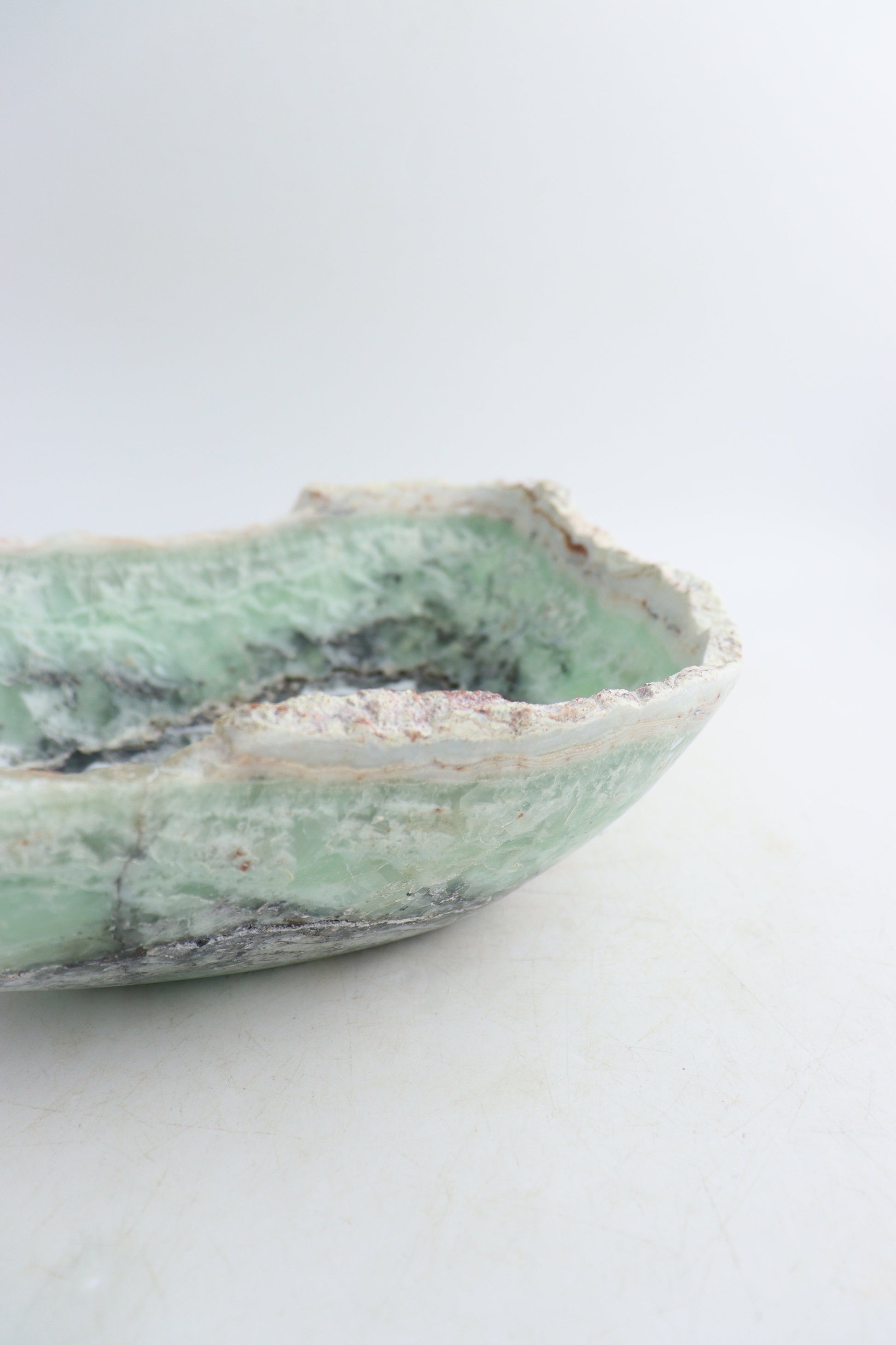Fluorite Bowl - Expert Supplier of Wholesale Crystals & Bulk Gemstones