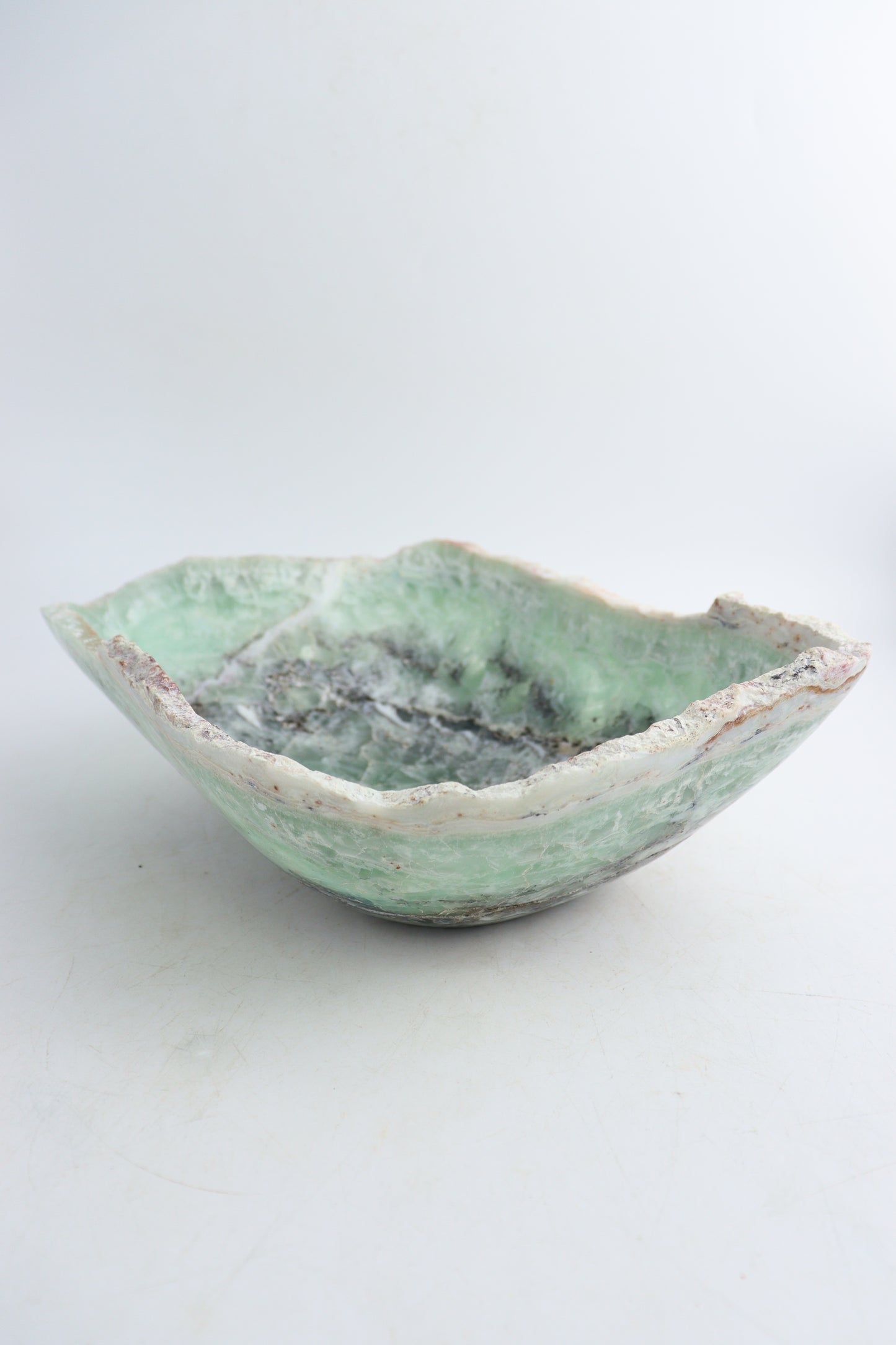 Fluorite Bowl - Expert Supplier of Wholesale Crystals & Bulk Gemstones