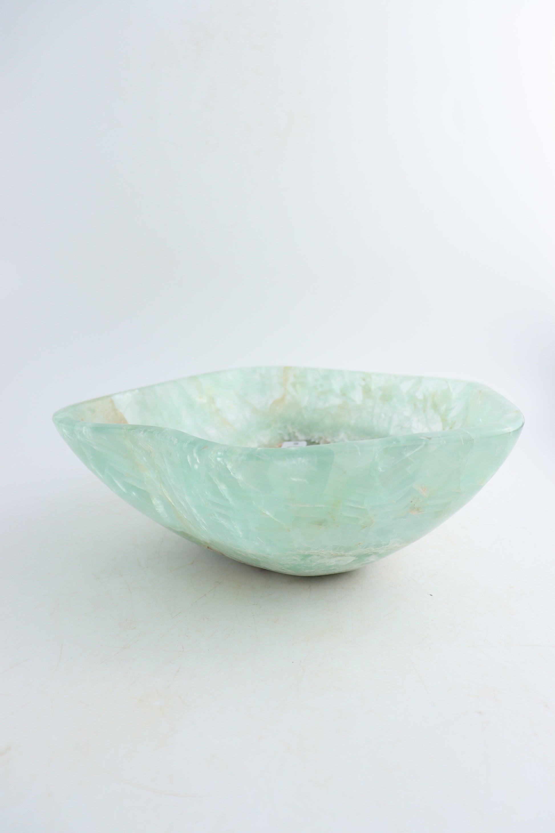 Fluorite Bowl - Expert Supplier of Wholesale Crystals & Bulk Gemstones