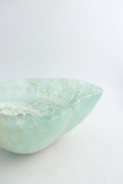 Fluorite Bowl - Expert Supplier of Wholesale Crystals & Bulk Gemstones