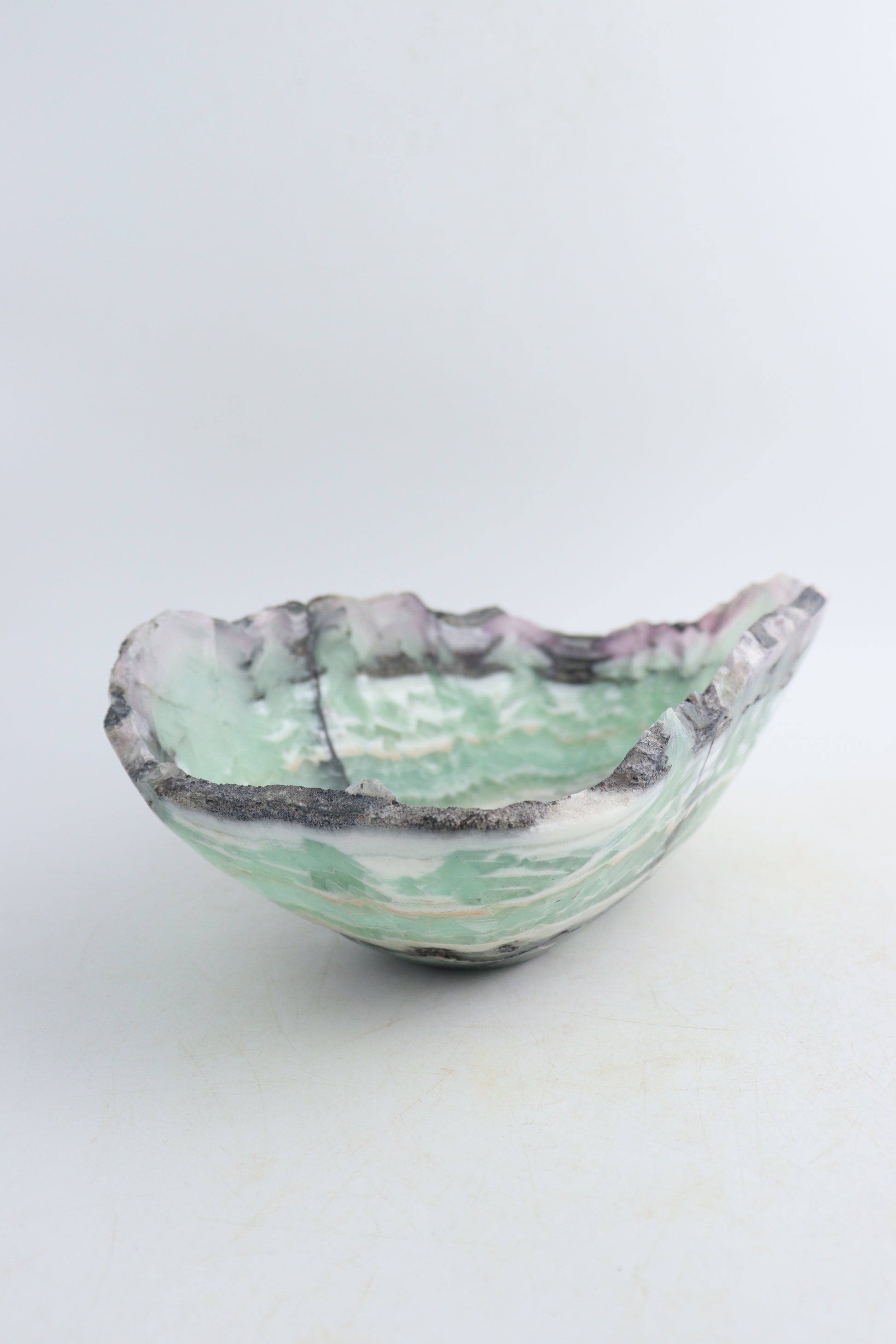 Fluorite Bowl - Expert Supplier of Wholesale Crystals & Bulk Gemstones
