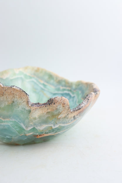 Fluorite Bowl - Expert Supplier of Wholesale Crystals & Bulk Gemstones