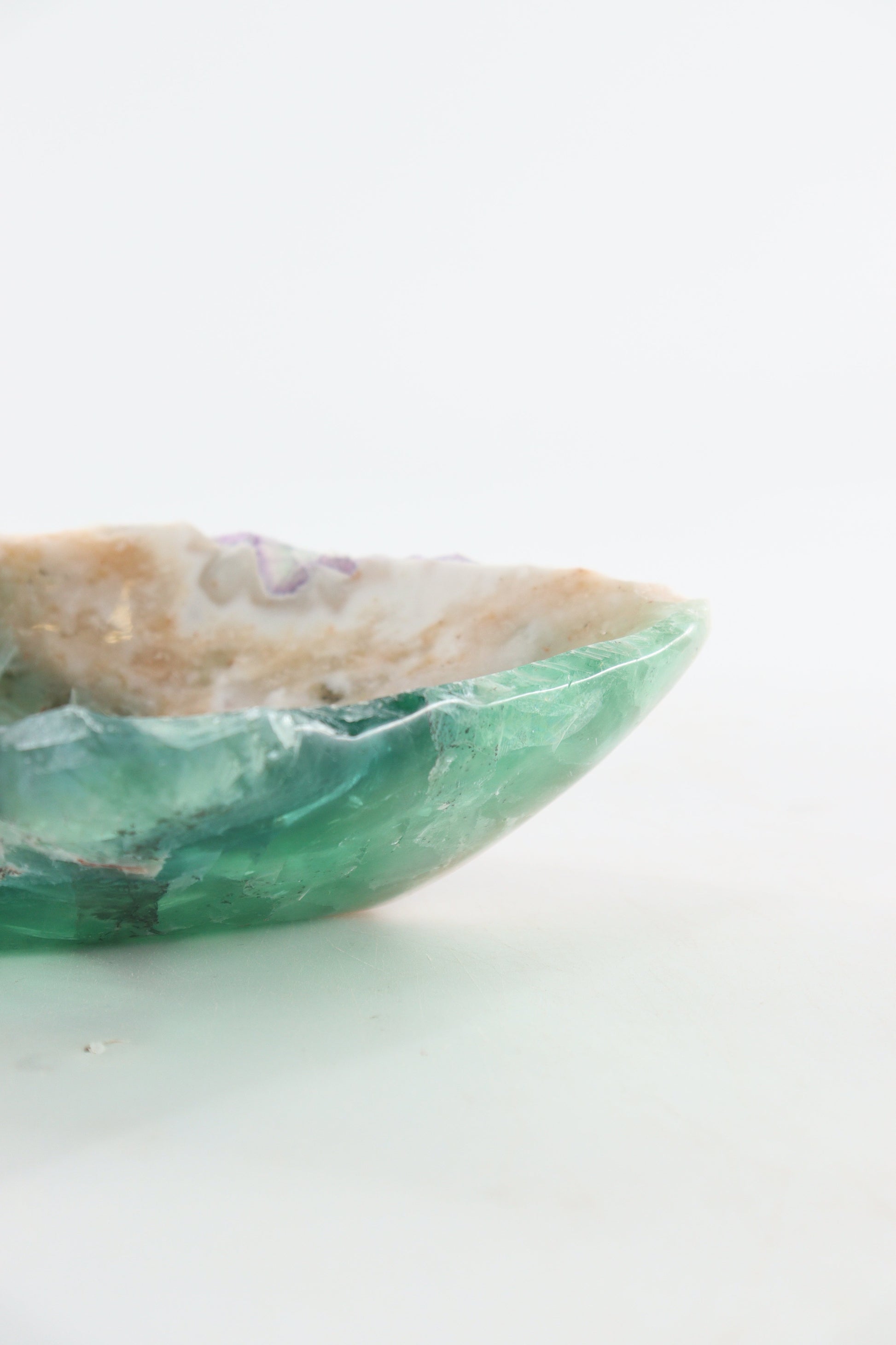 Fluorite Bowl - Expert Supplier of Wholesale Crystals & Bulk Gemstones