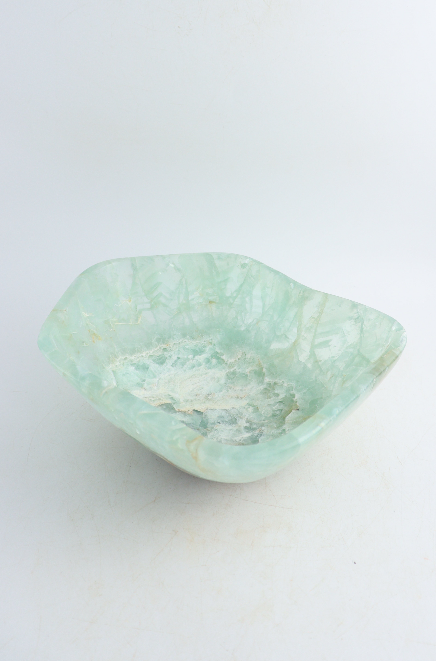 Fluorite Bowl - Expert Supplier of Wholesale Crystals & Bulk Gemstones