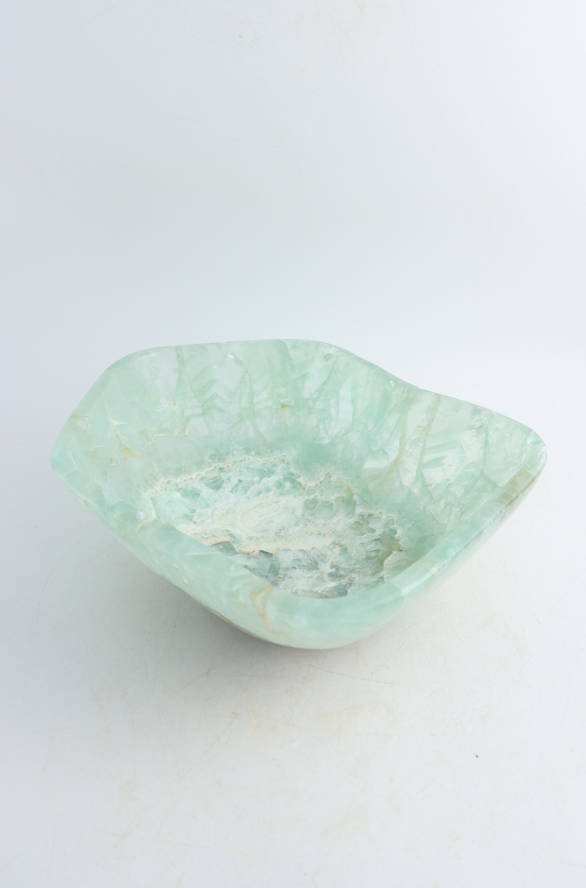 Fluorite Bowl - Expert Supplier of Wholesale Crystals & Bulk Gemstones