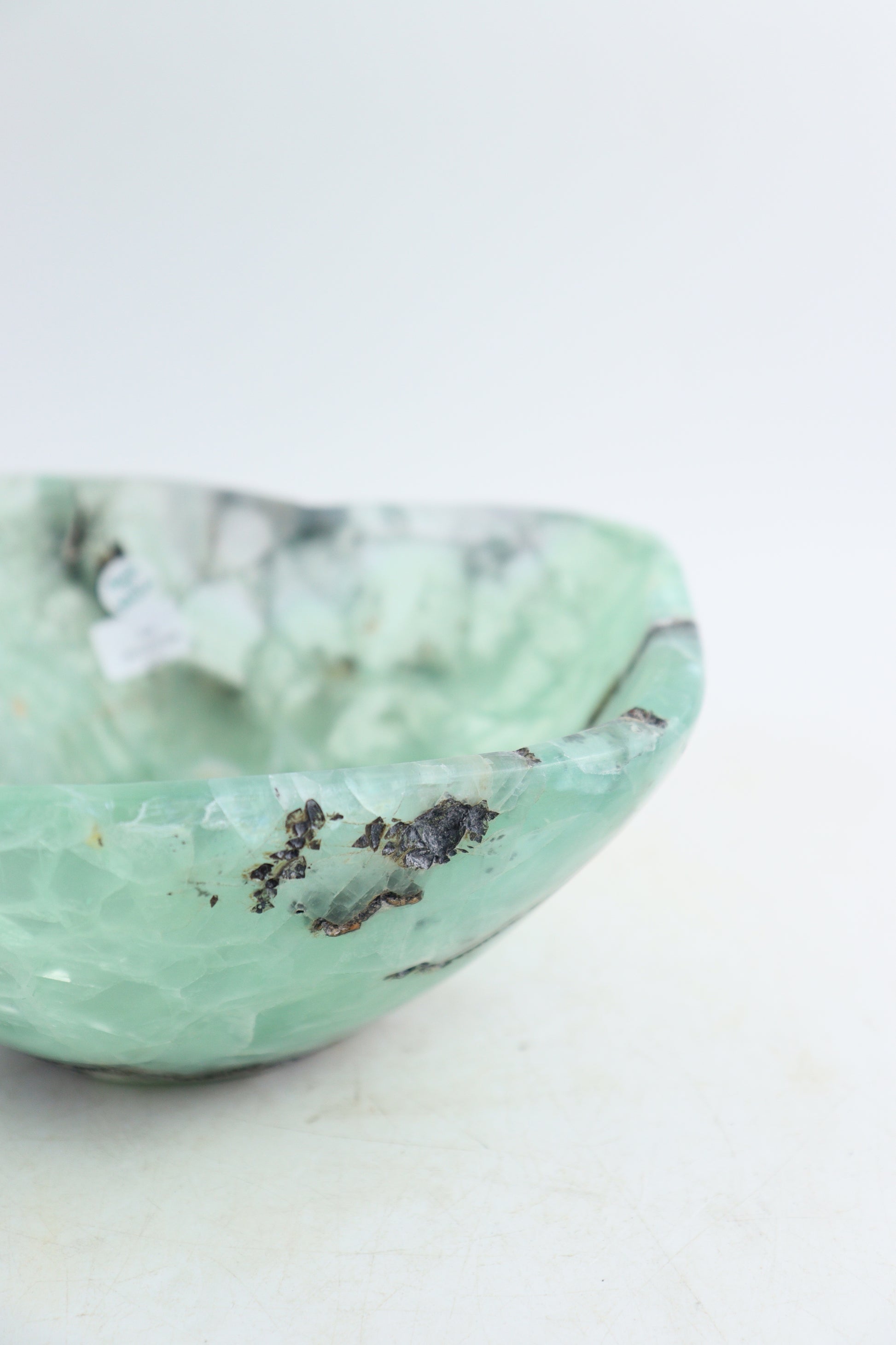 Fluorite Bowl - Expert Supplier of Wholesale Crystals & Bulk Gemstones