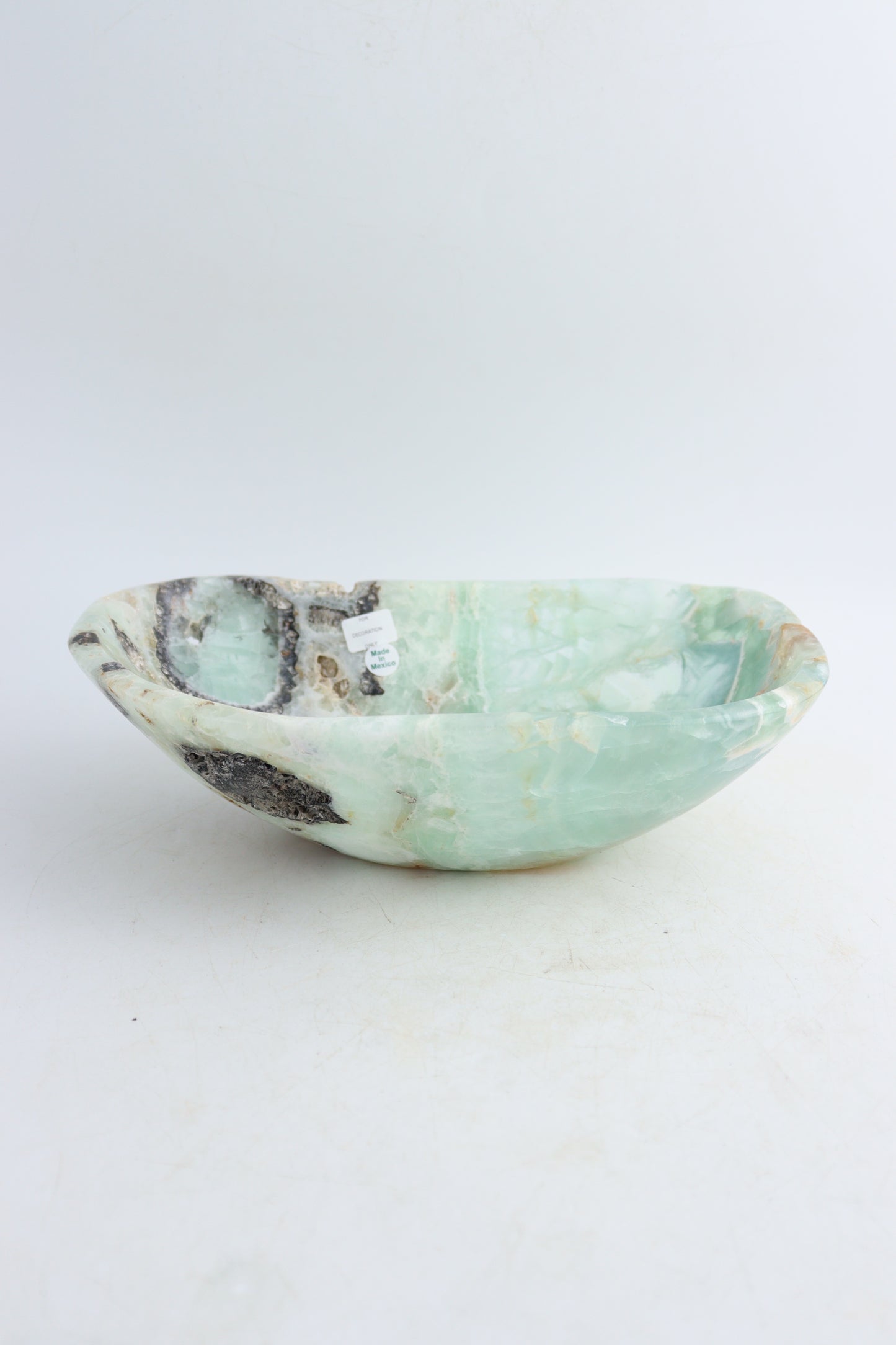 Fluorite Bowl - Expert Supplier of Wholesale Crystals & Bulk Gemstones