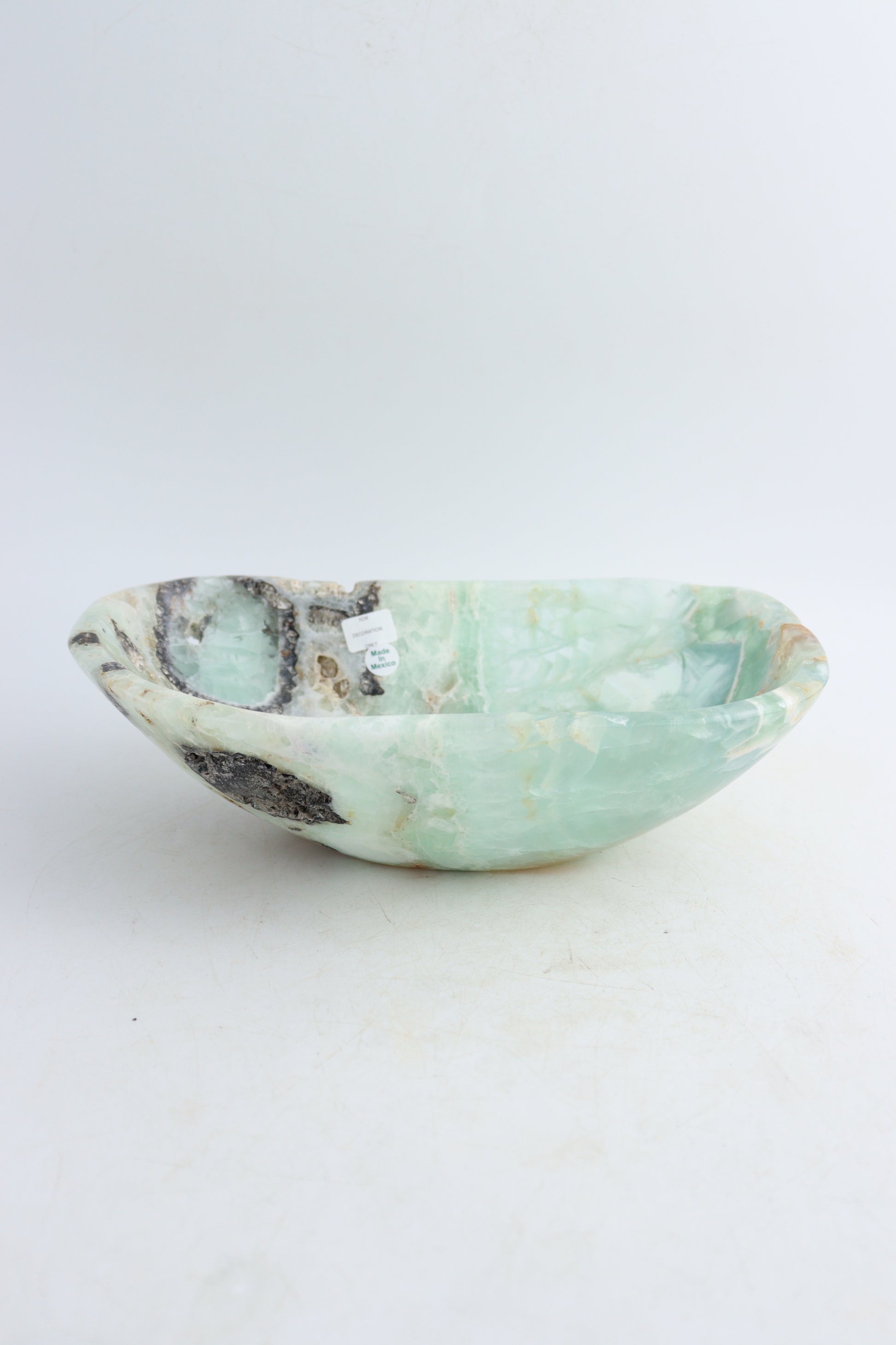 Fluorite Bowl - Expert Supplier of Wholesale Crystals & Bulk Gemstones