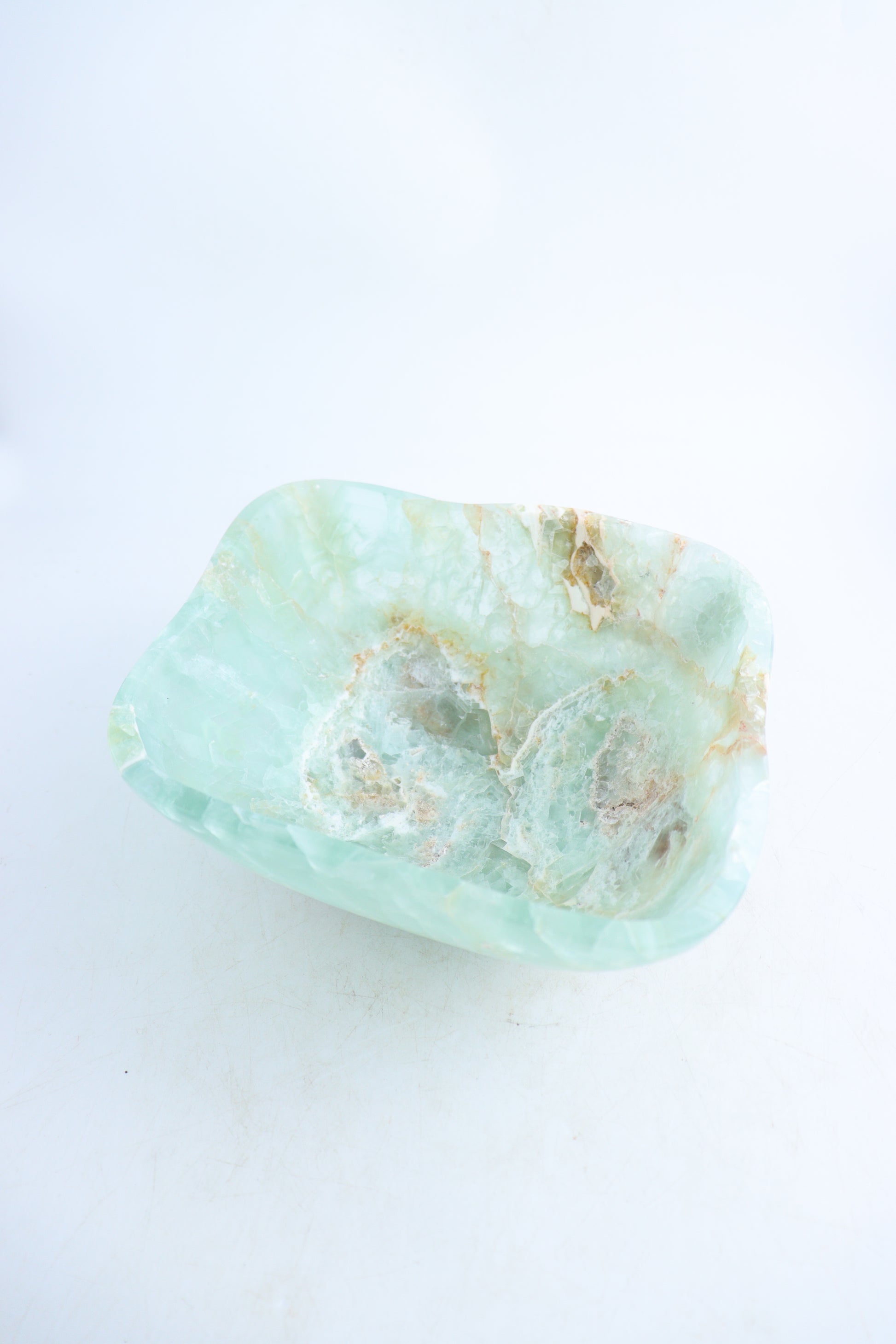 Fluorite Bowl - Expert Supplier of Wholesale Crystals & Bulk Gemstones