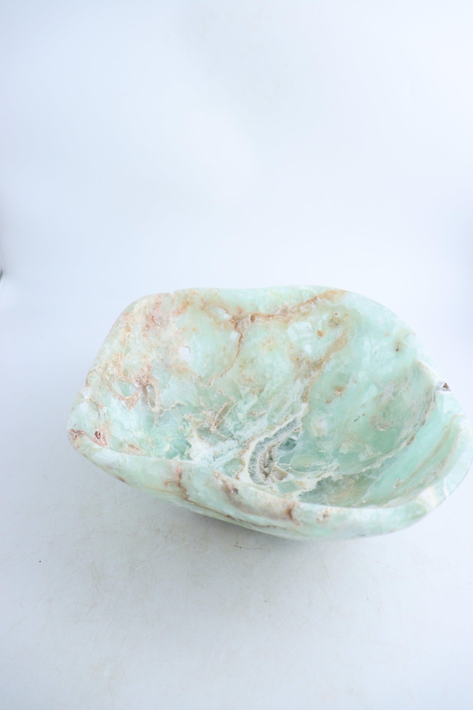 Fluorite Bowl - Expert Supplier of Wholesale Crystals & Bulk Gemstones