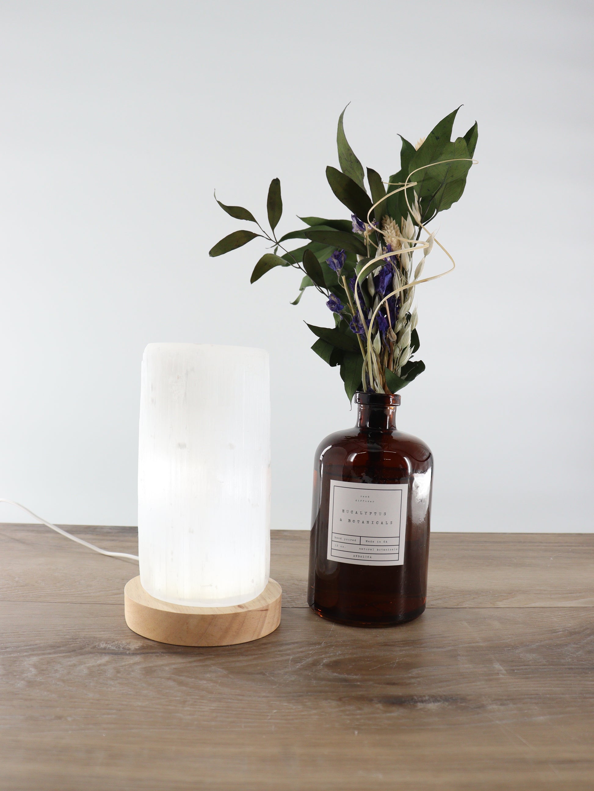 Cylinder Selenite Lamp 15cm - Expert Wholesale and Supplier of Wholesale Crystals & Bulk Gemstones, []