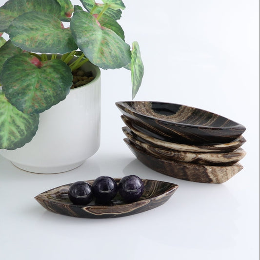 One Mexican Onyx/Calcite Chocolate Leaf Dish