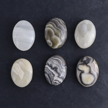 Onyx Palm Stones 1 kg Set - Expert Wholesale and Supplier of Wholesale Crystals & Bulk Gemstones, ["Mexico","onyx","Palm Stones"]