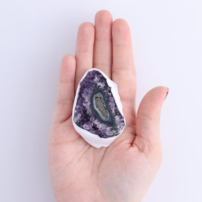 Uruguay Amethyst Clusters with "Eyes" Flat of 9 - Expert Wholesale and Supplier of Wholesale Crystals & Bulk Gemstones, []