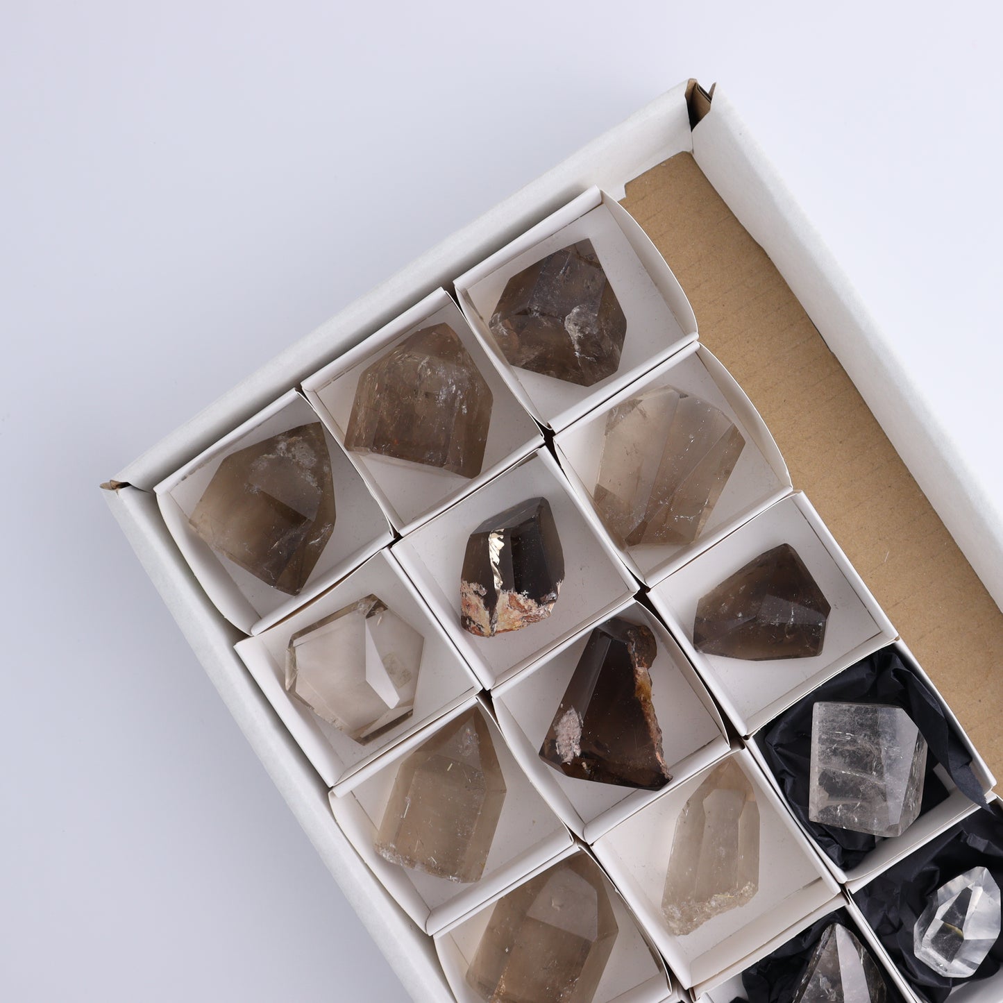 Quartz Mixed Set of 15 - Expert Wholesale and Supplier of Wholesale Crystals & Bulk Gemstones, ["Brazil","Clear Quartz","Quartz","Smoky Quartz"]